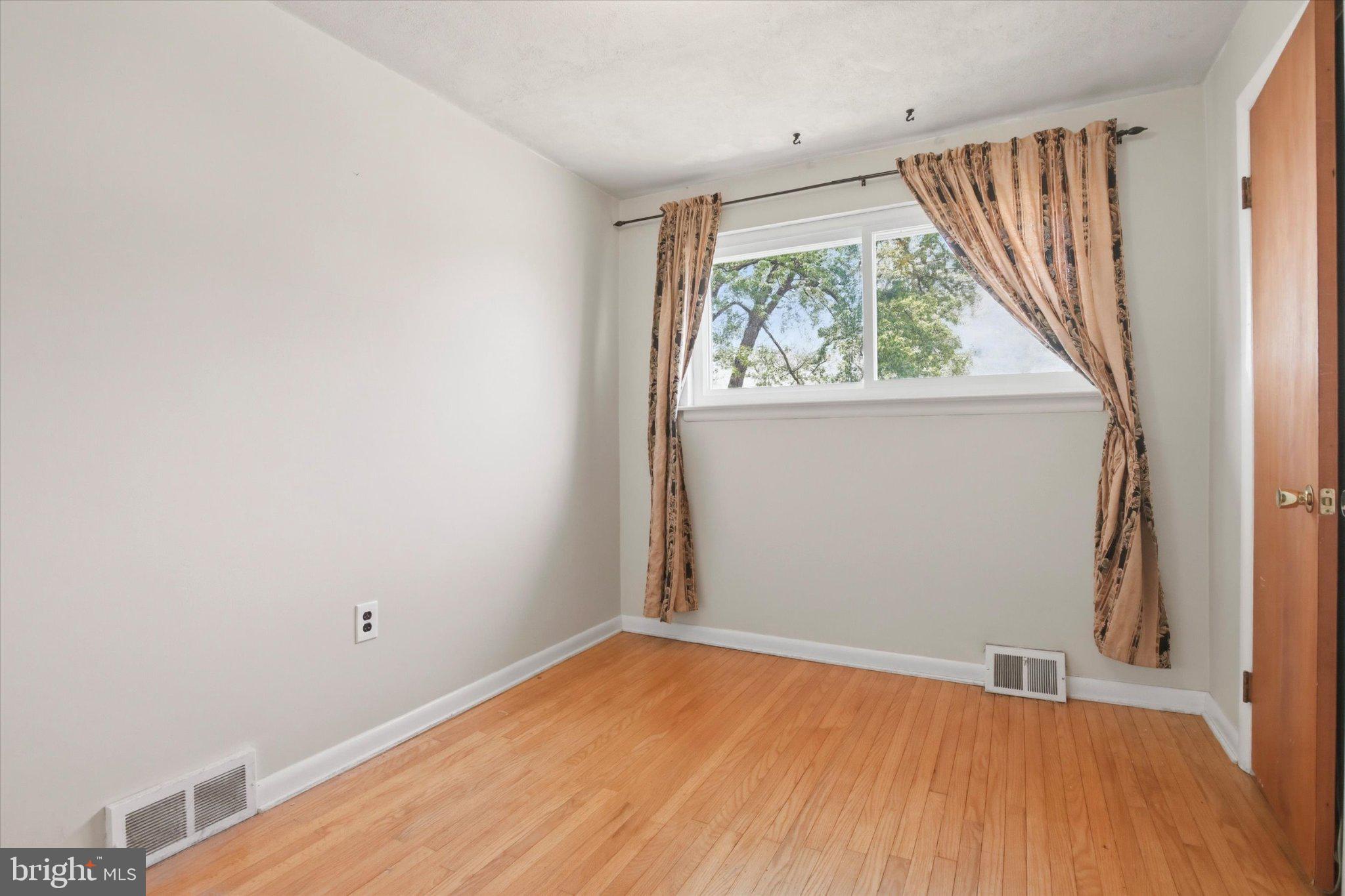 VALLEY FORGE ACRES - Residential