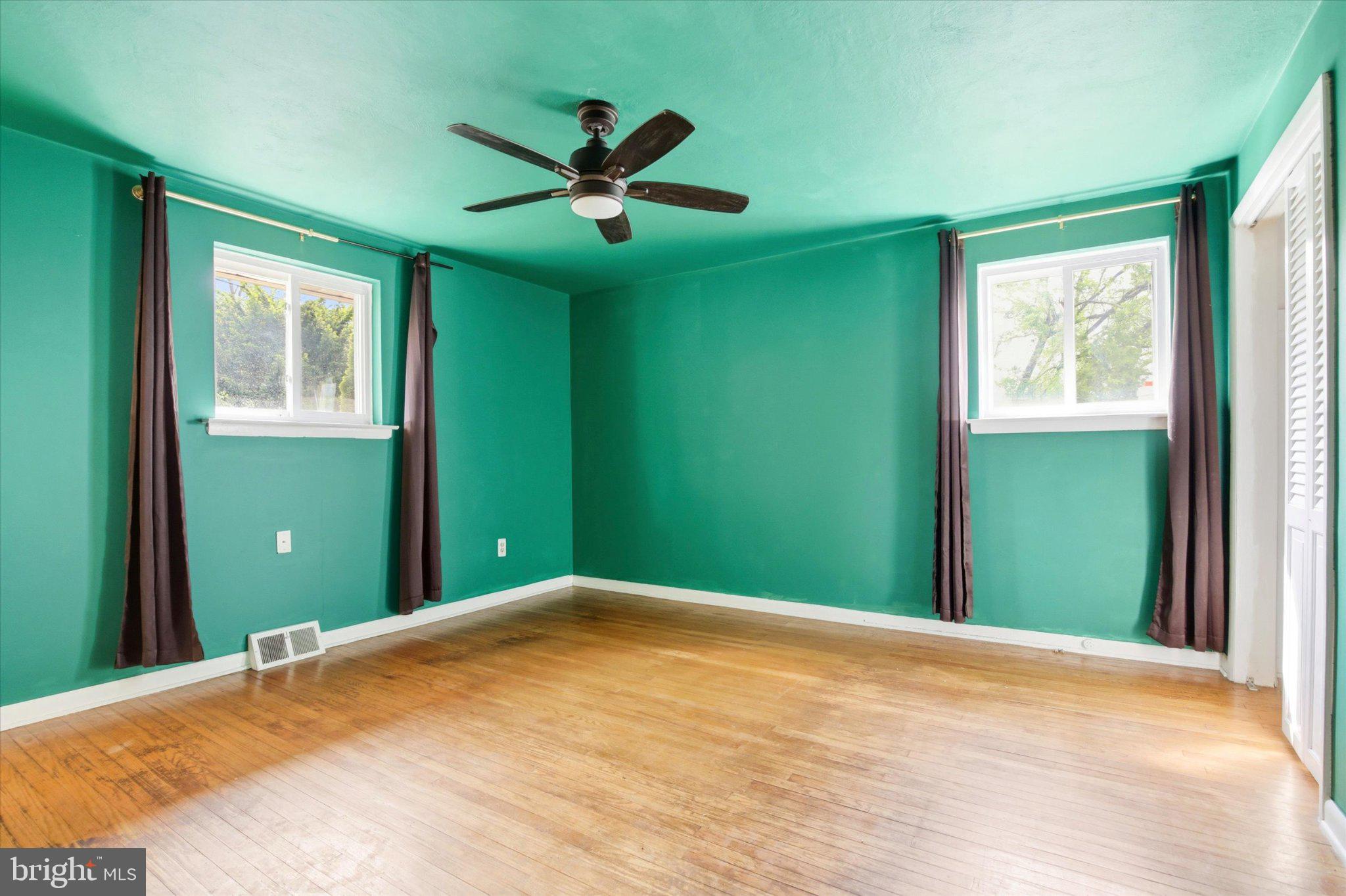 VALLEY FORGE ACRES - Residential