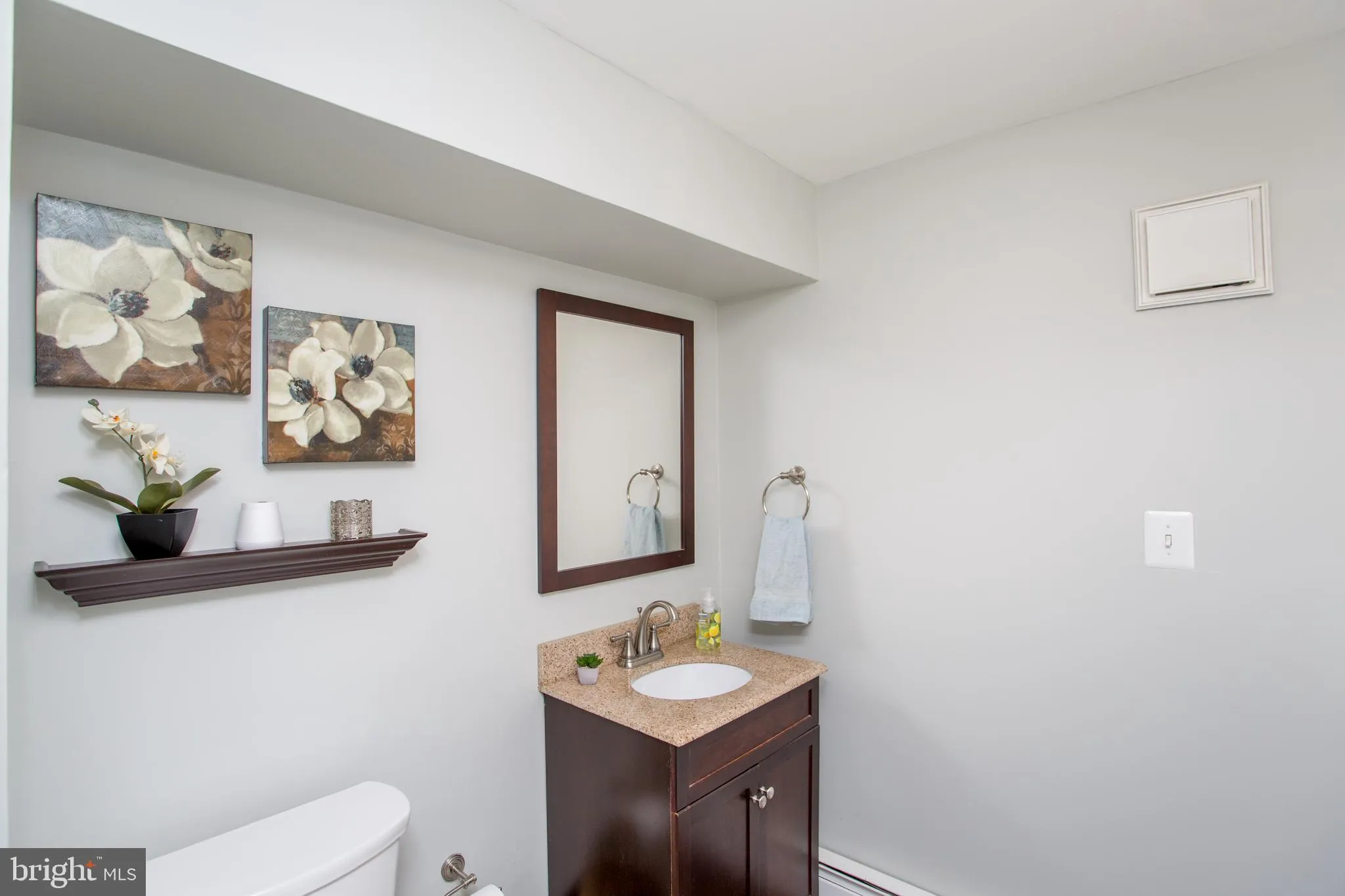 Chalfont, Pennsylvania 18914, United States, 3 Bedrooms Bedrooms, ,2 BathroomsBathrooms,Residential,Contingent,116633