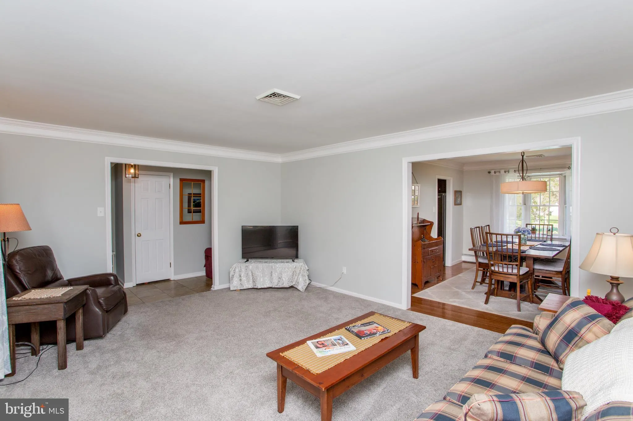 Chalfont, Pennsylvania 18914, United States, 3 Bedrooms Bedrooms, ,2 BathroomsBathrooms,Residential,Contingent,116633