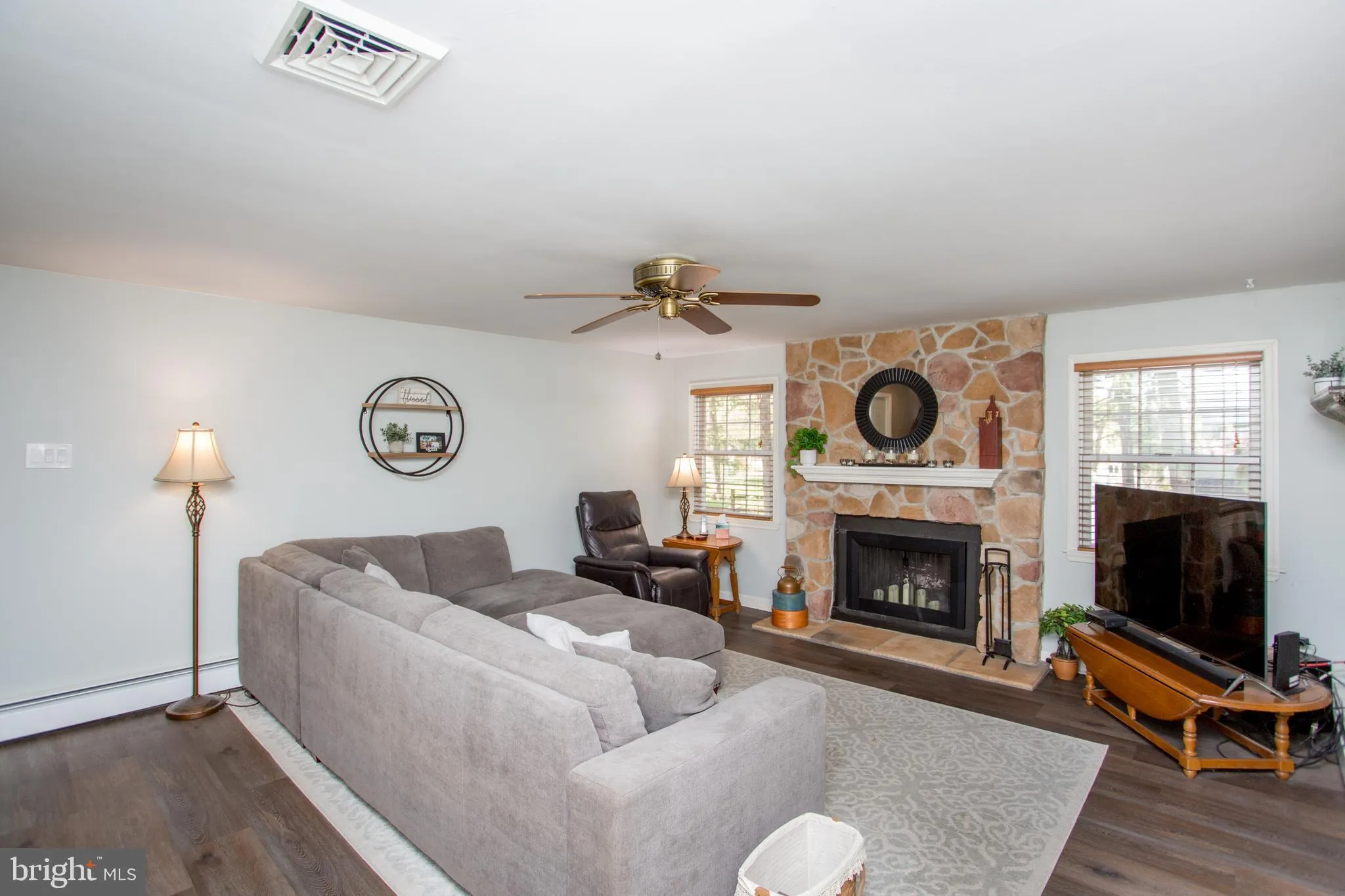 Chalfont, Pennsylvania 18914, United States, 3 Bedrooms Bedrooms, ,2 BathroomsBathrooms,Residential,Contingent,116633