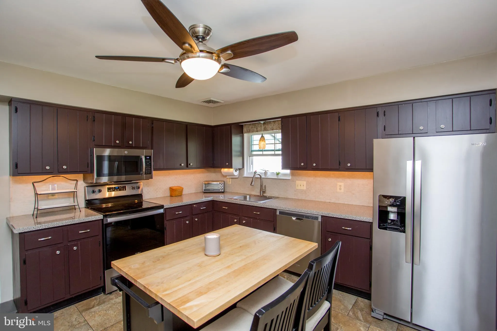 Chalfont, Pennsylvania 18914, United States, 3 Bedrooms Bedrooms, ,2 BathroomsBathrooms,Residential,Contingent,116633