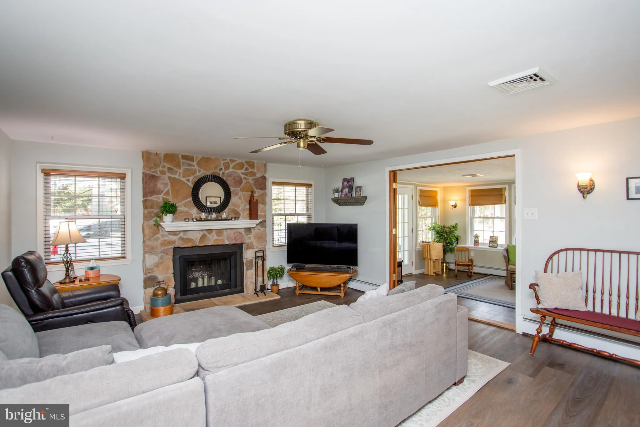 Chalfont, Pennsylvania 18914, United States, 3 Bedrooms Bedrooms, ,2 BathroomsBathrooms,Residential,Contingent,116633