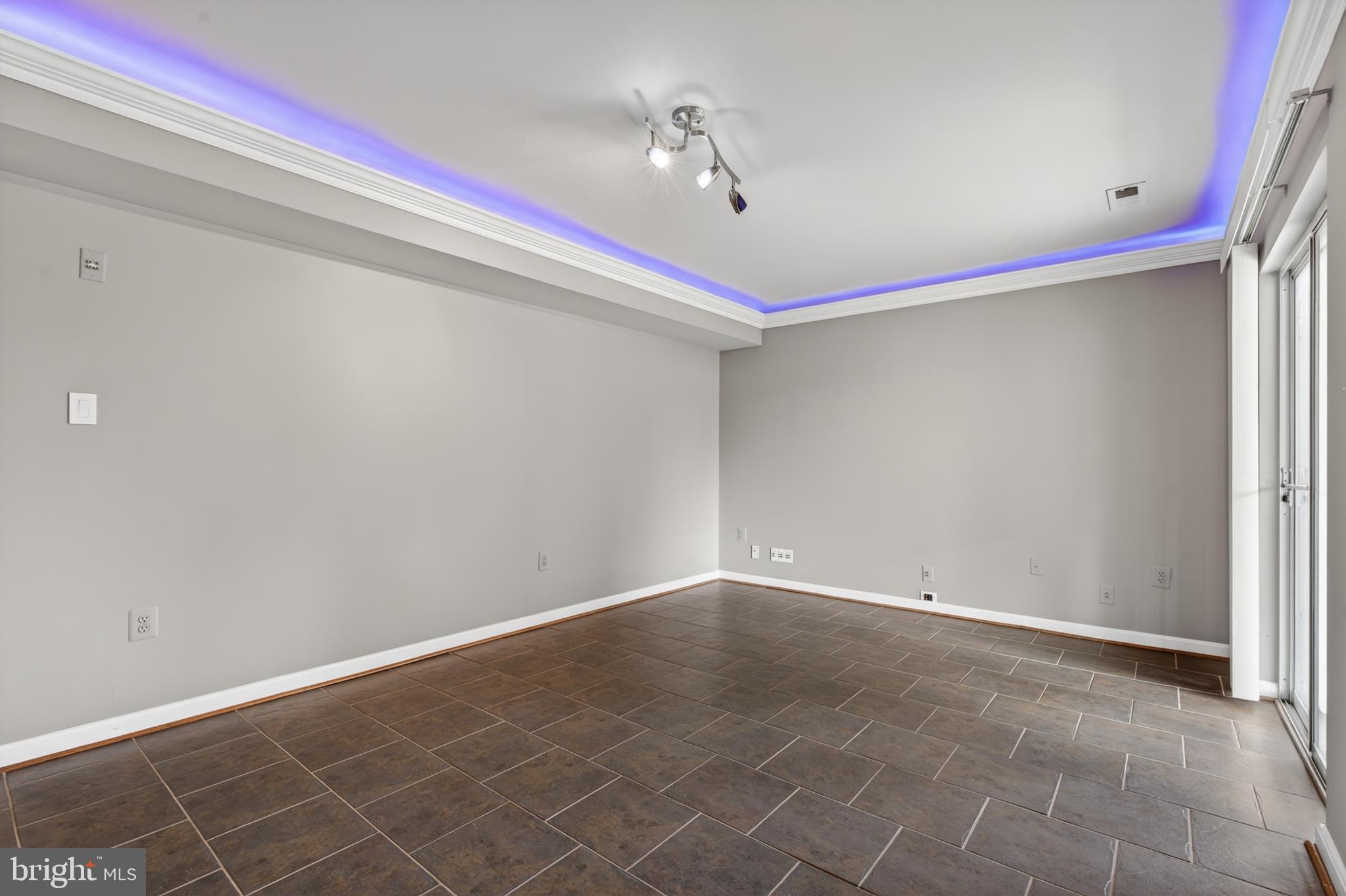 FOXBOROUGH - Residential