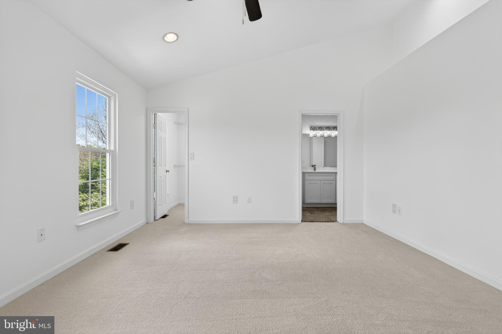 FOXBOROUGH - Residential