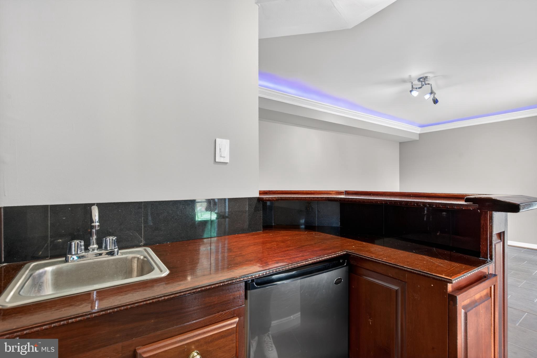 FOXBOROUGH - Residential