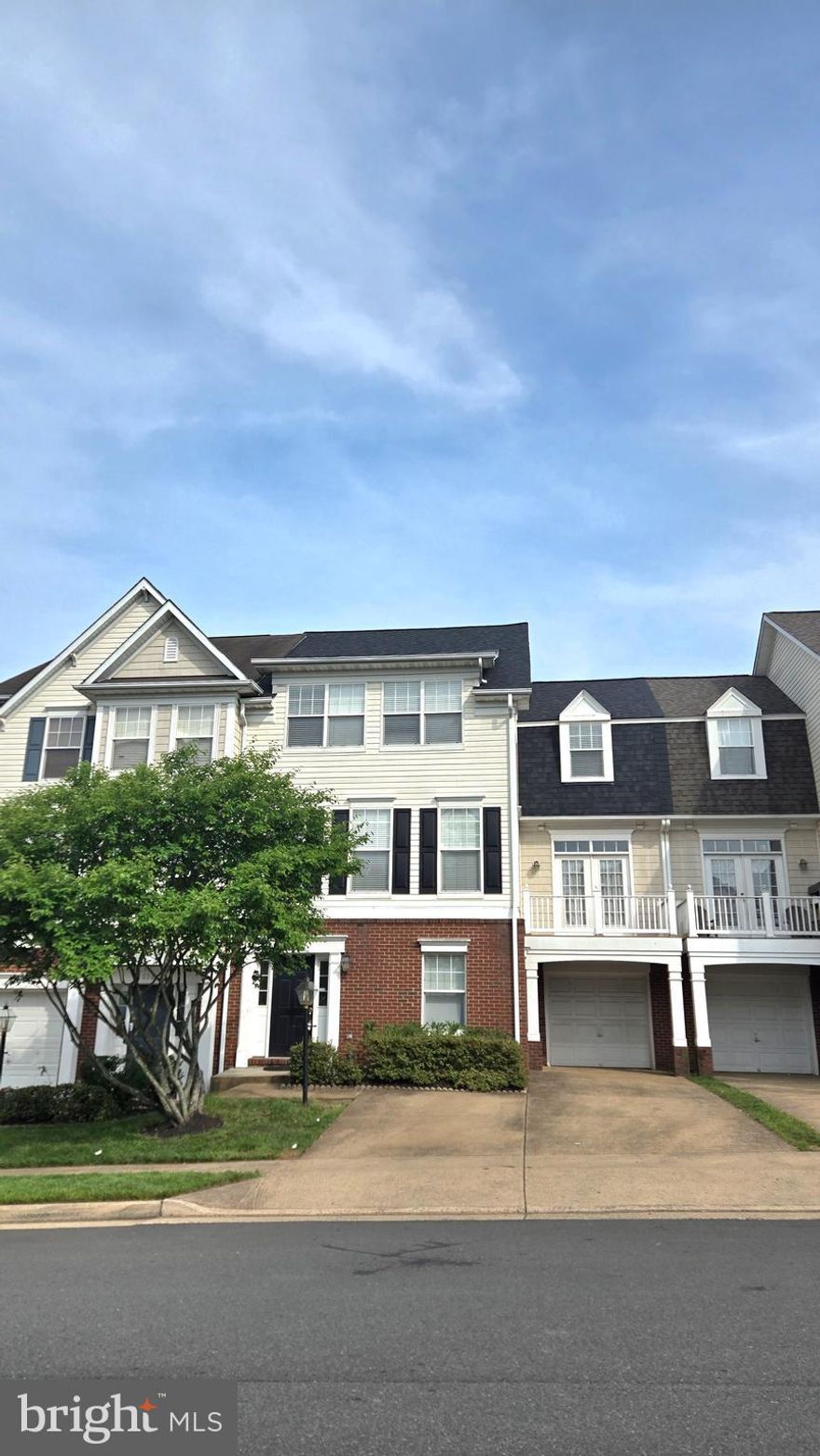 Reduced. Motivated Seller. Great location and very spacious townhome with little TLC in Manassas. Close to VRE Transportation Service, shopping centers, restaurants, groceries and more. Close to Centreville. Feels like you are living in Single Family Home. Lower level has one bedroom with full bath. 1 car garage with 3 extra parking spaces in your own driveway. Don't miss out great opportunity with a great price.
New Features: Brand New Roof (June 2025) and HVAC System (May 2025) replaced.