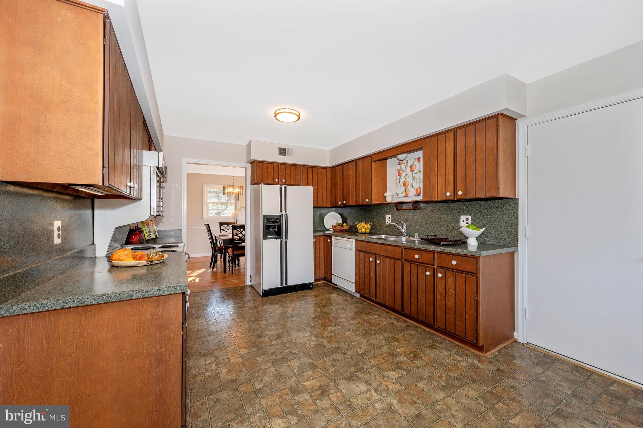 COLESVILLE OUTSIDE - Residential