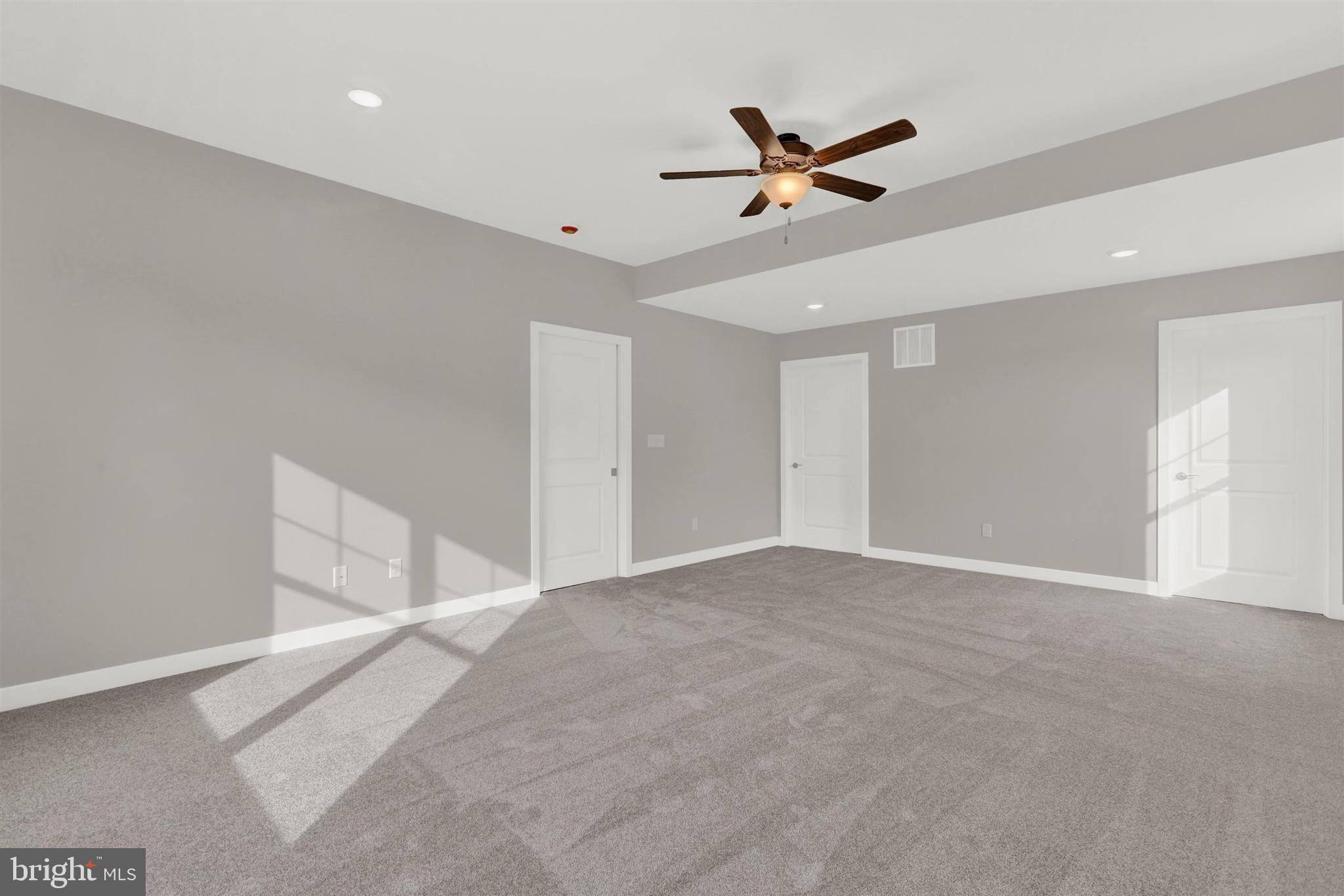 PENN NATIONAL GOLF COURSE COMMUNITY - Residential