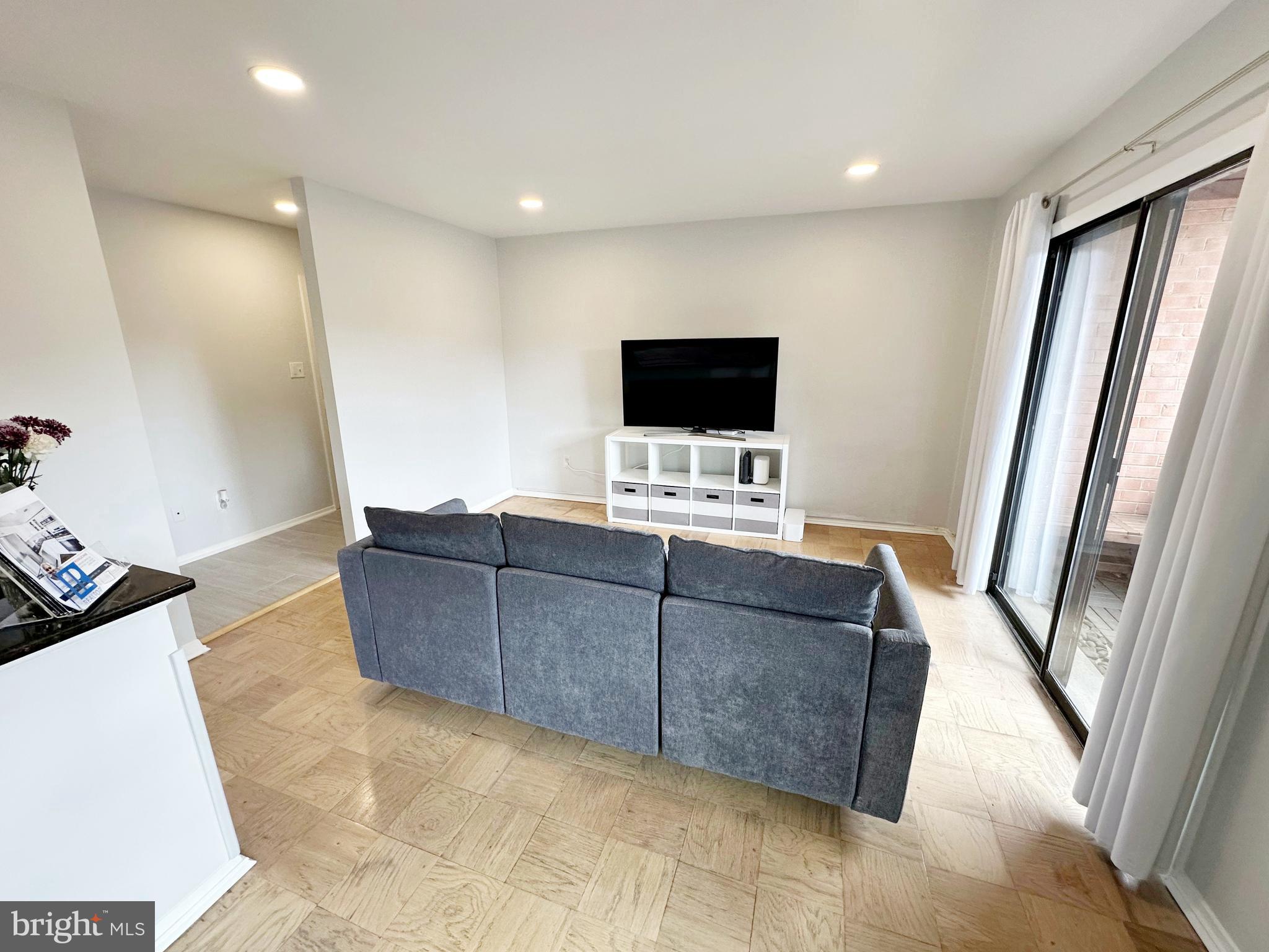 1509 S GEORGE MASON DRIVE 22