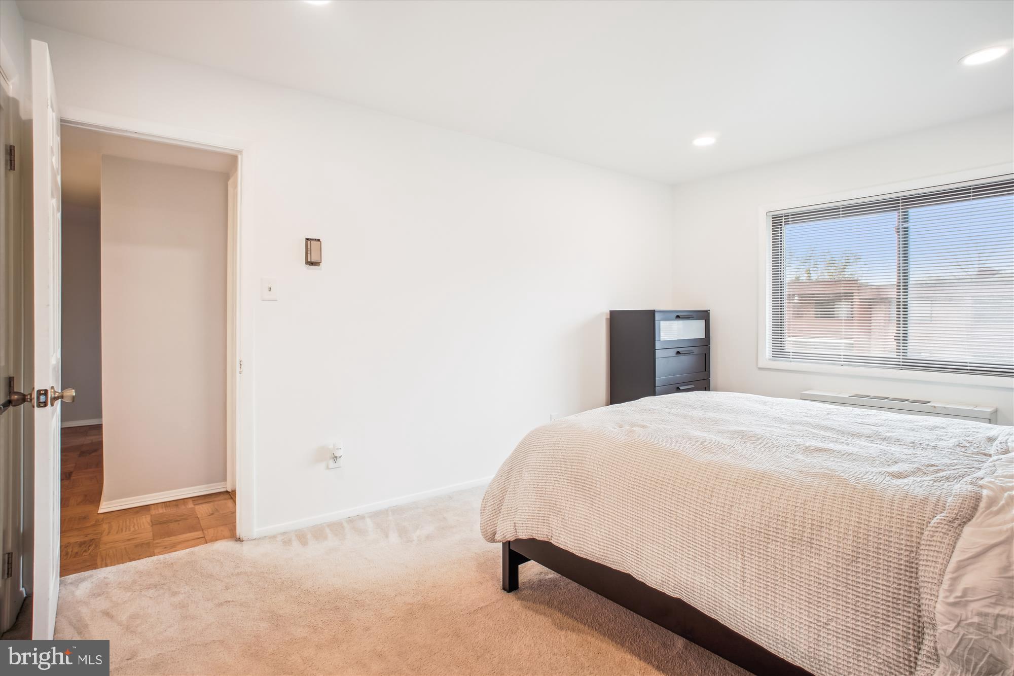 GEORGE MASON VILLAGE - Residential