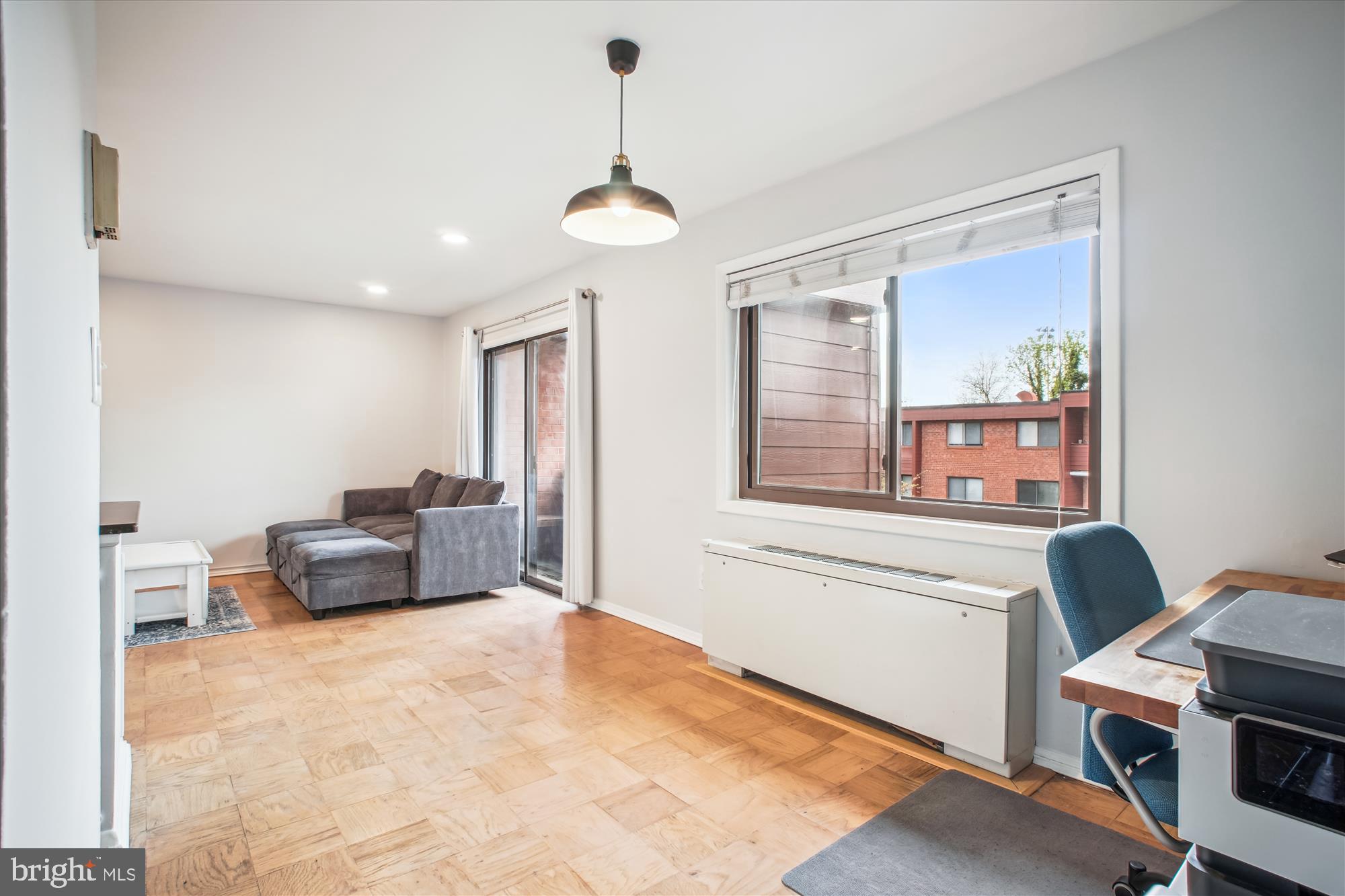 GEORGE MASON VILLAGE - Residential