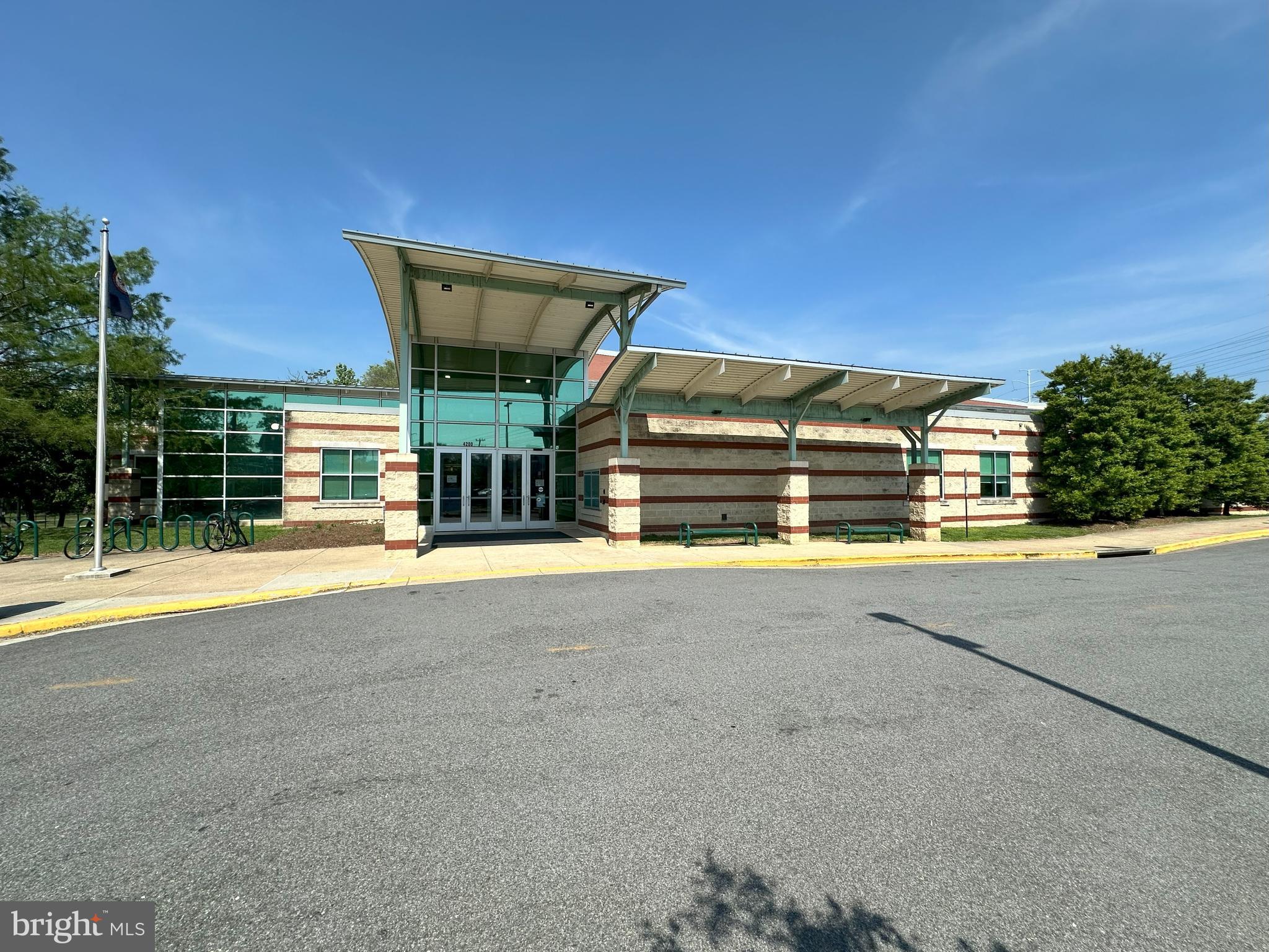 GEORGE MASON VILLAGE - Residential