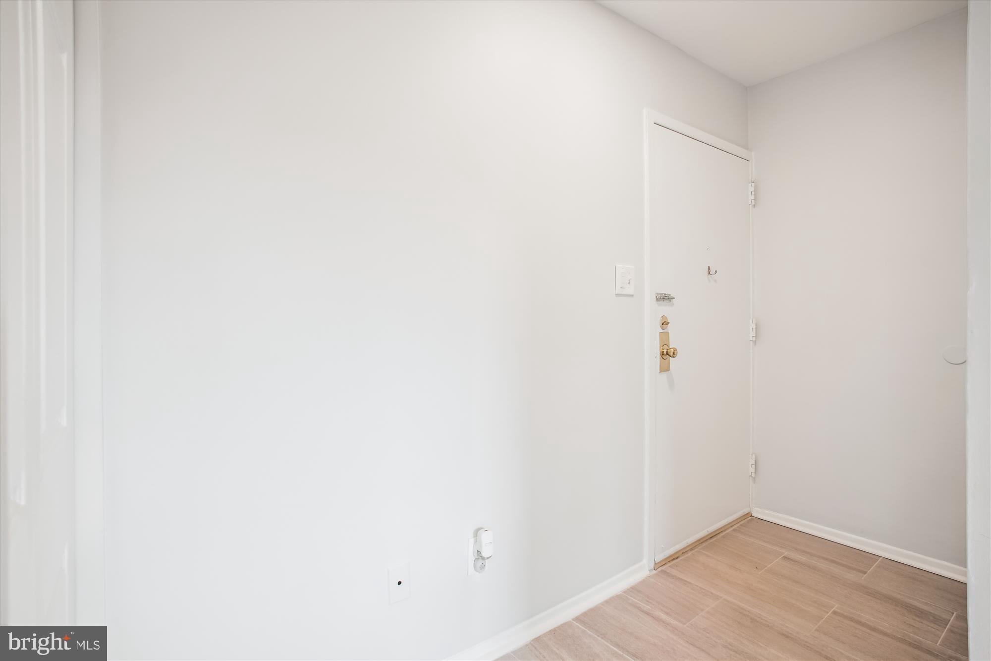 GEORGE MASON VILLAGE - Residential