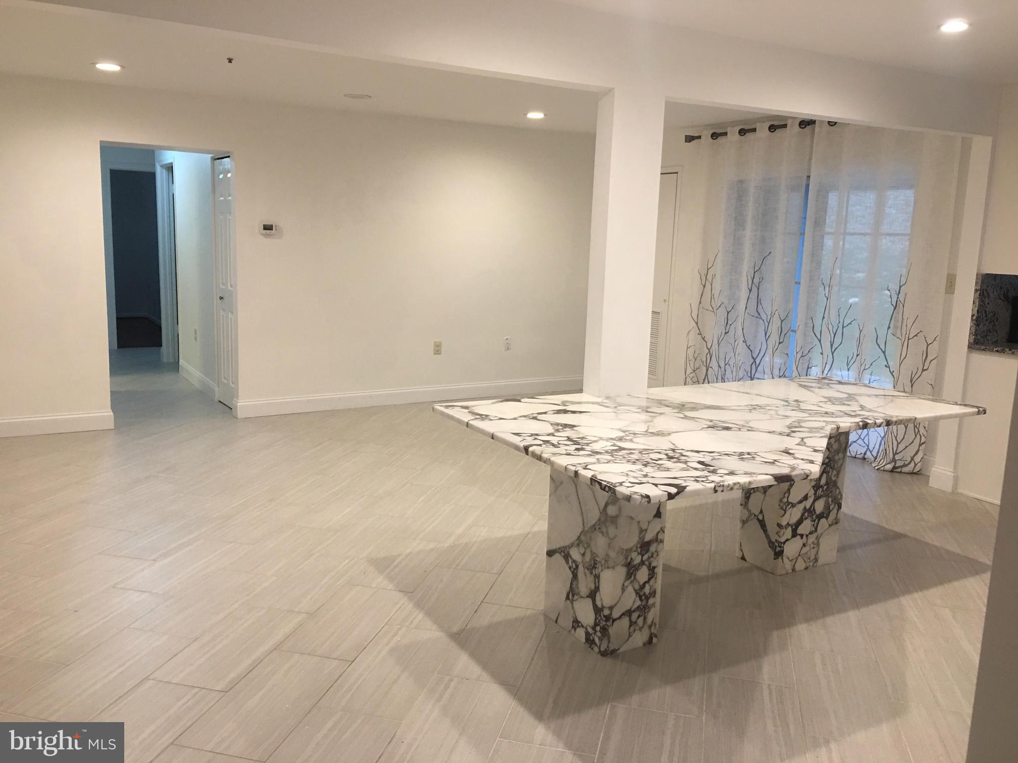 MONTGOMERY RUN - Residential Lease