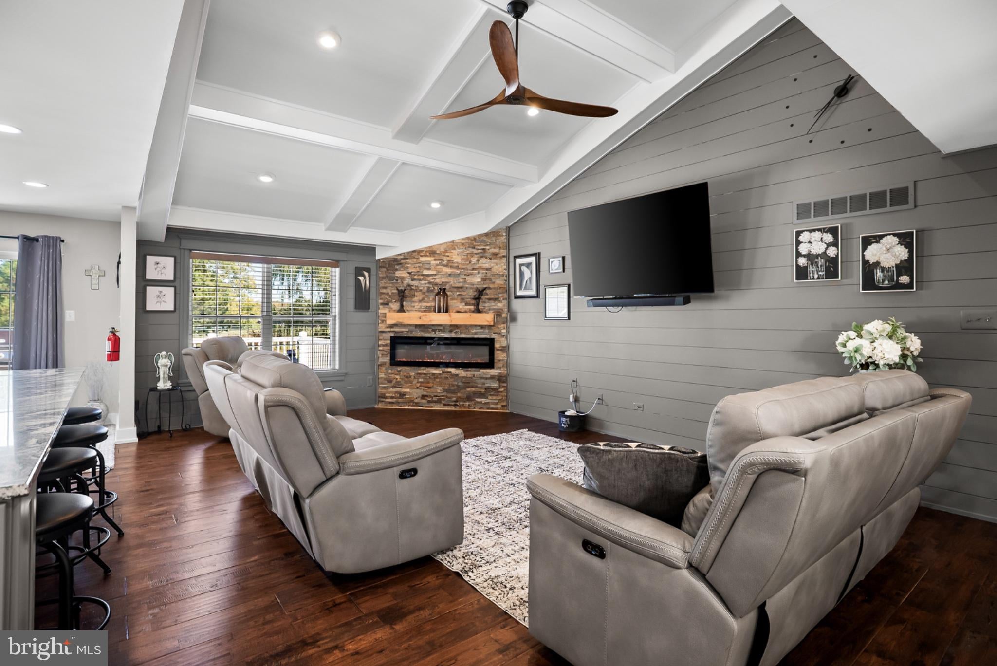 402 BARNEGAT LANE