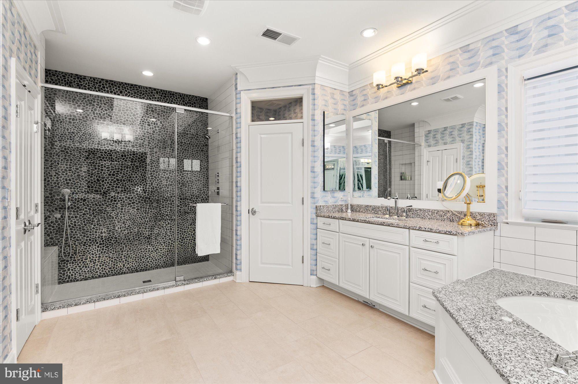 BETHESDA MEWS - Residential