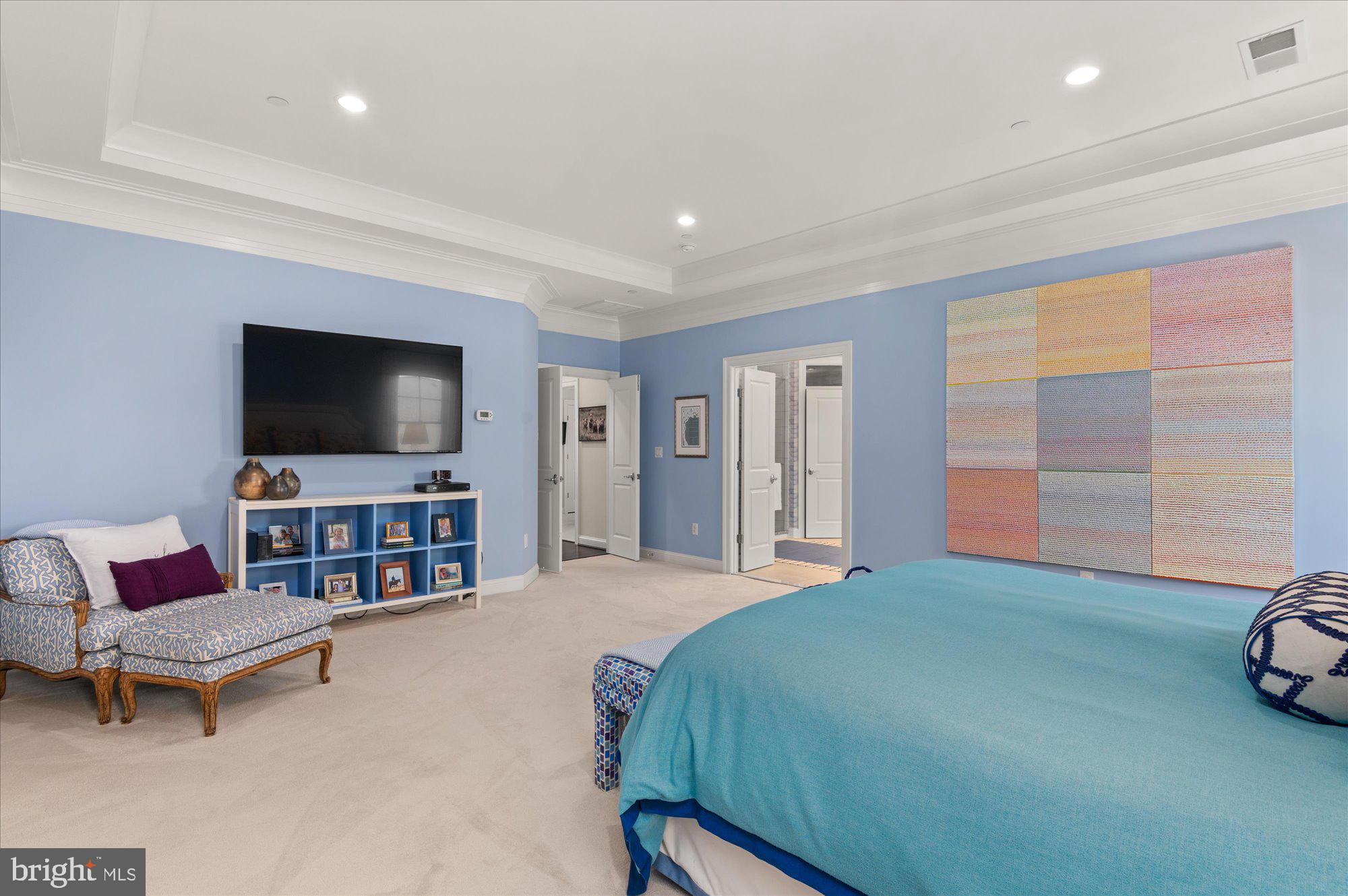 BETHESDA MEWS - Residential