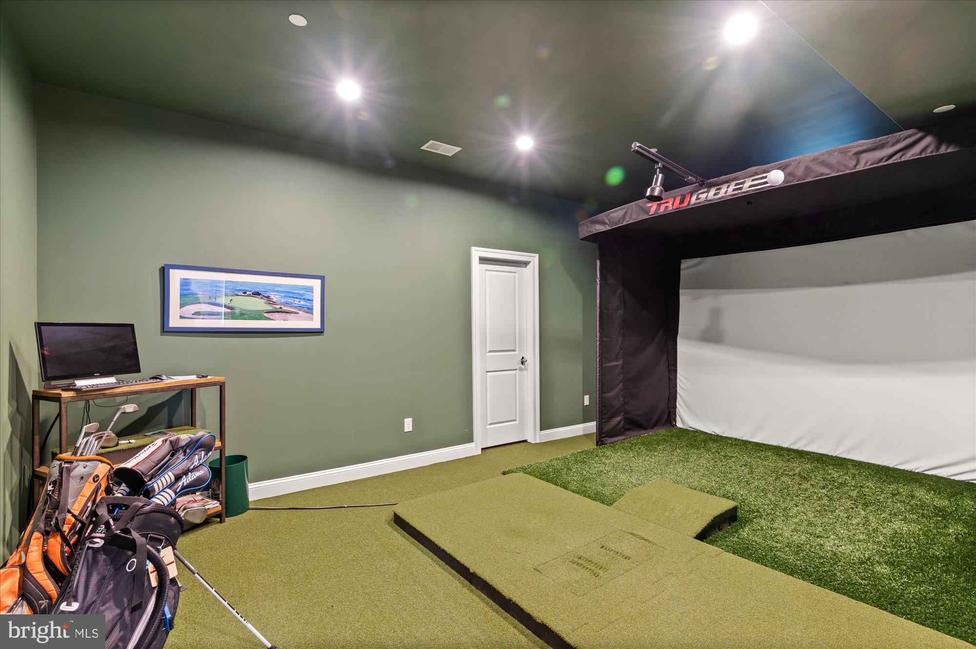 BETHESDA MEWS - Residential