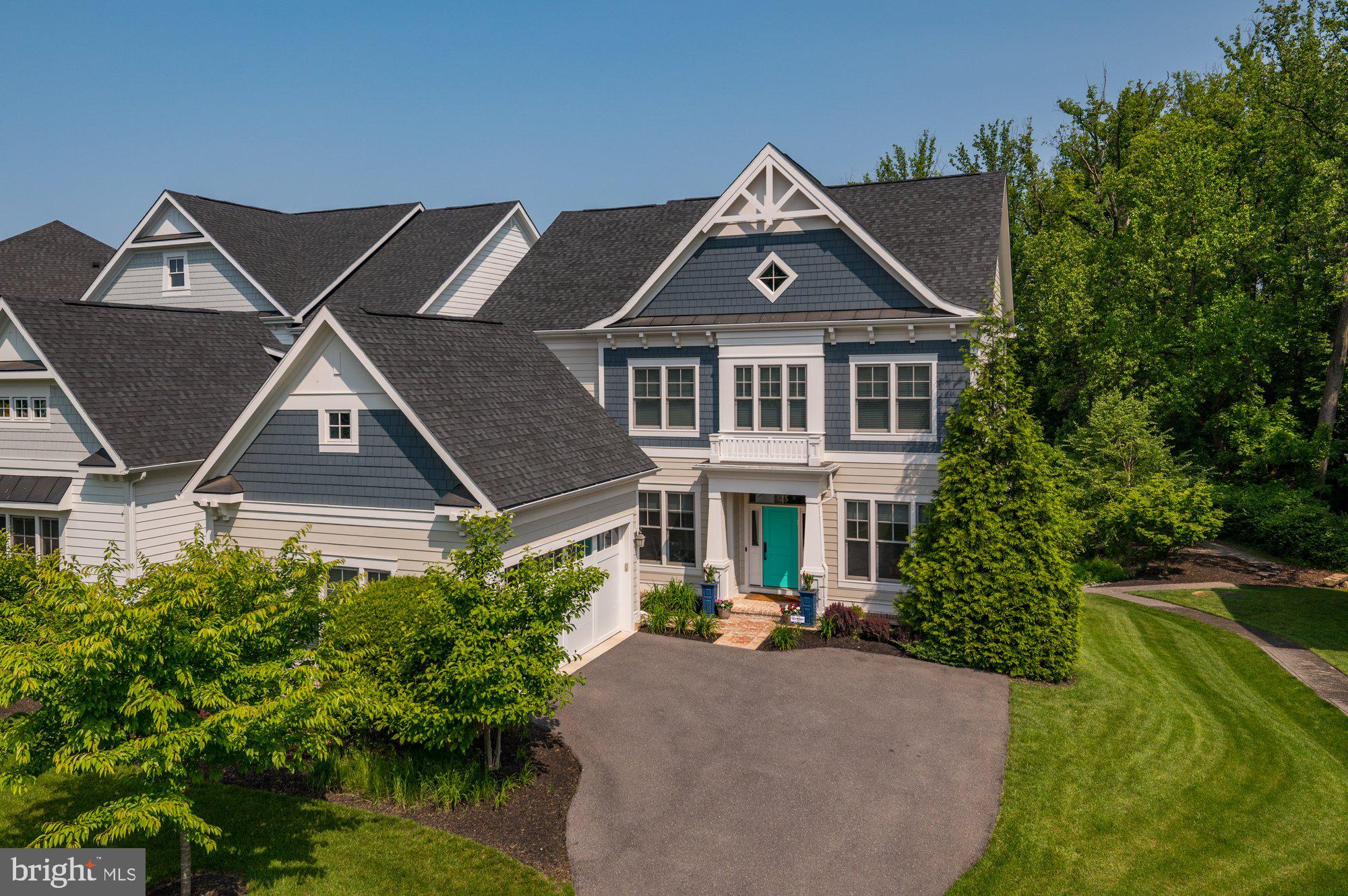 BETHESDA MEWS - Residential