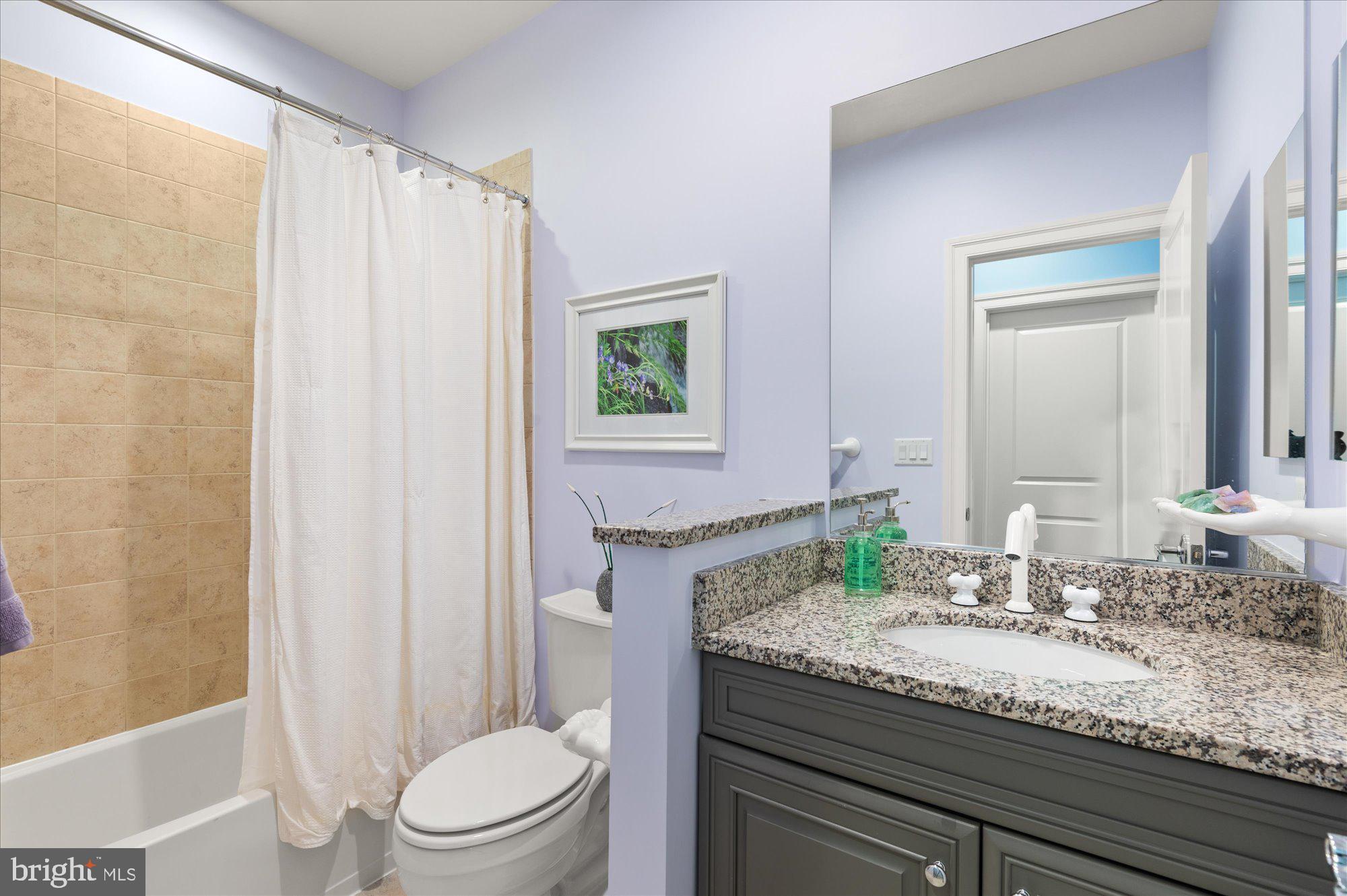 BETHESDA MEWS - Residential