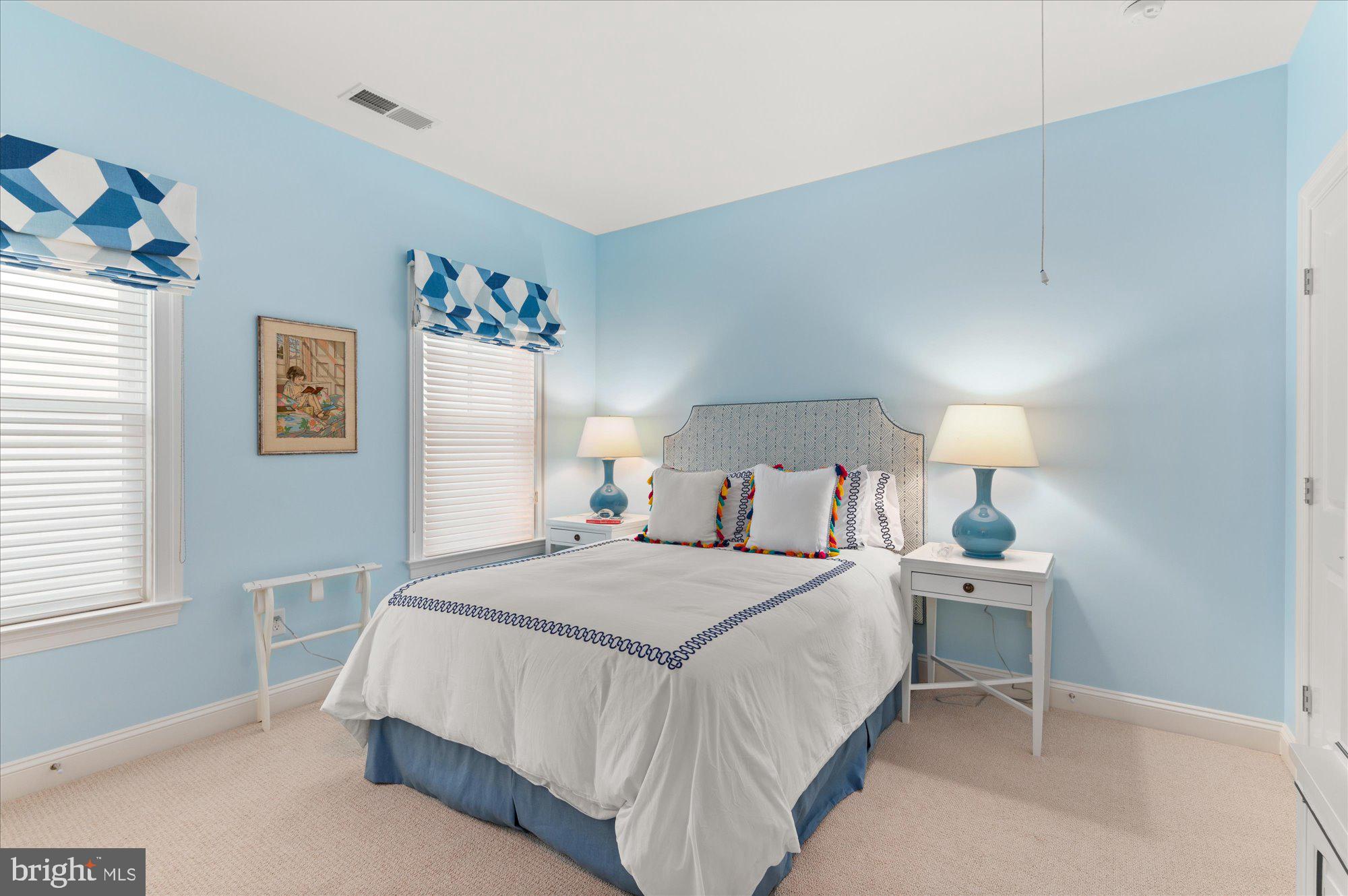 BETHESDA MEWS - Residential