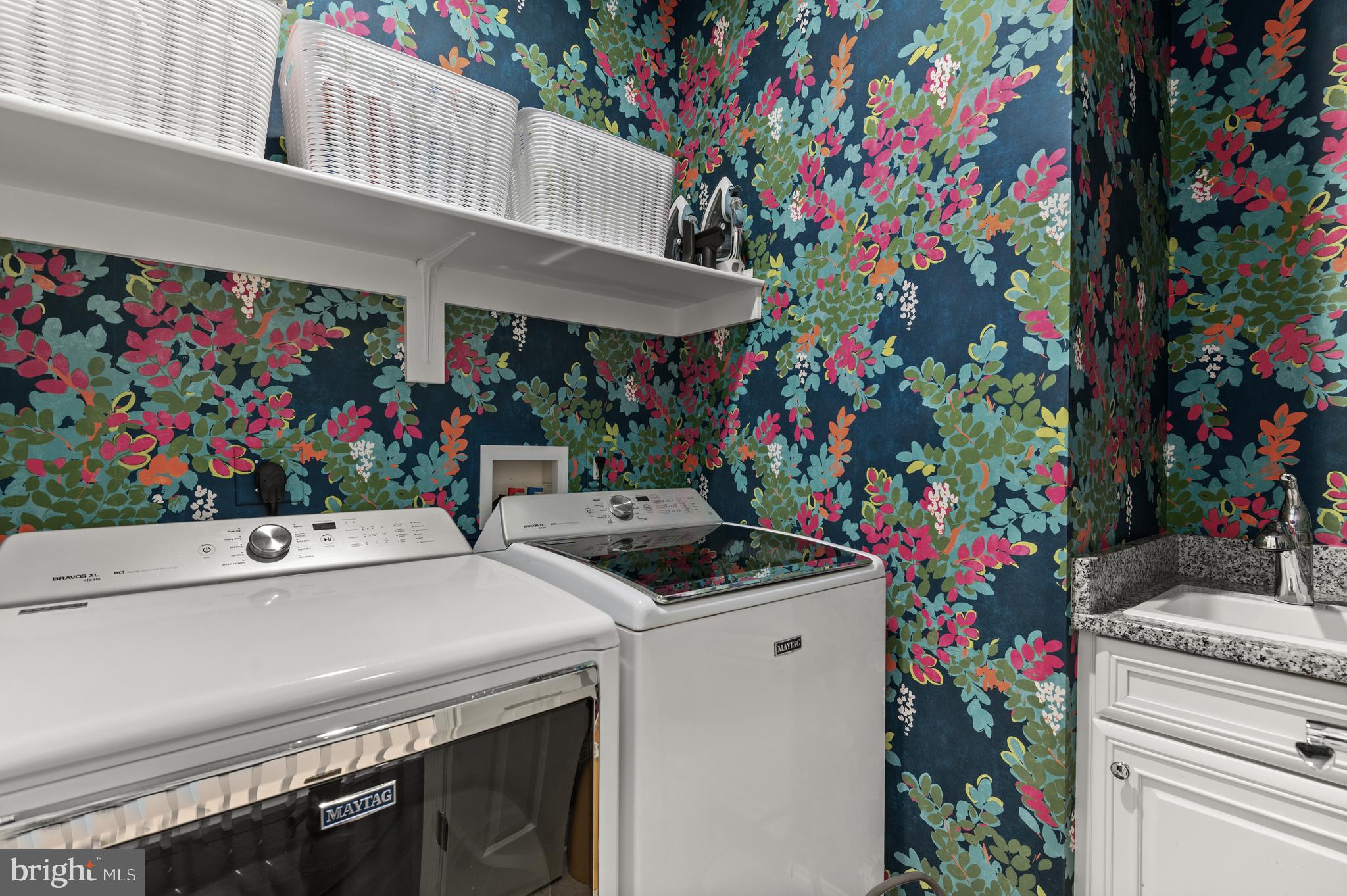 BETHESDA MEWS - Residential