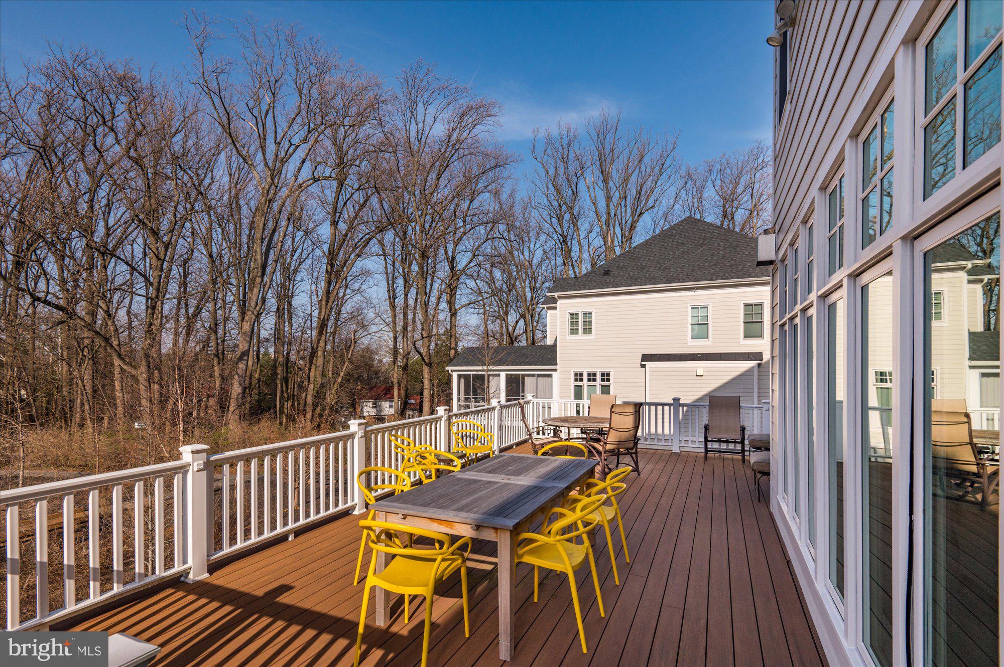 BETHESDA MEWS - Residential