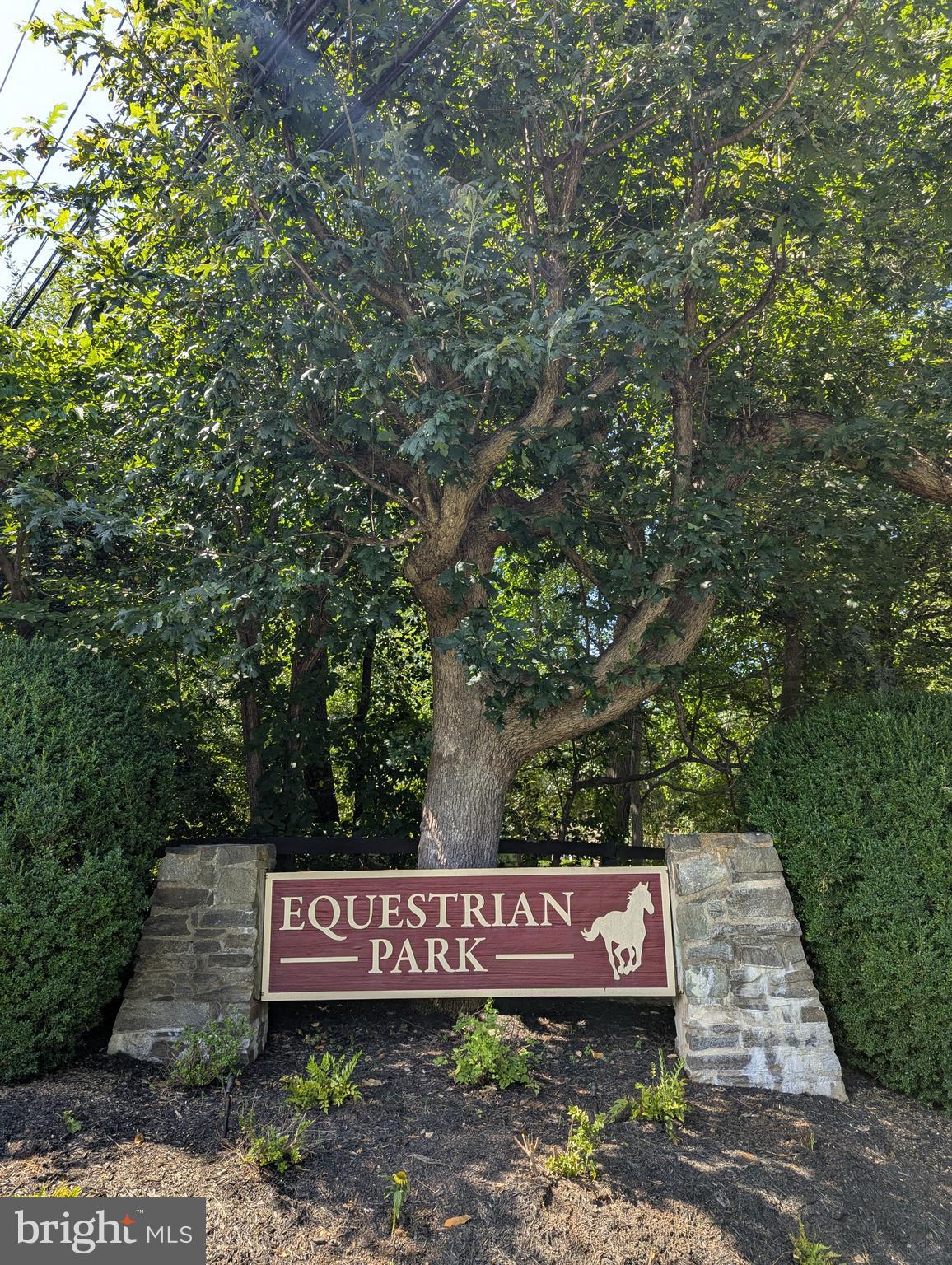 EQUESTRIAN PARK - Residential