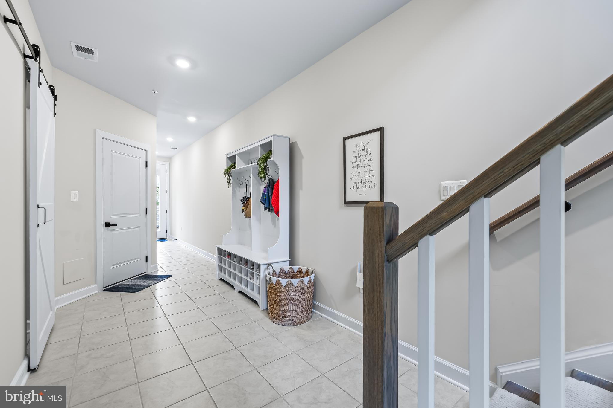 218 HICKORY HOLLOW COURT