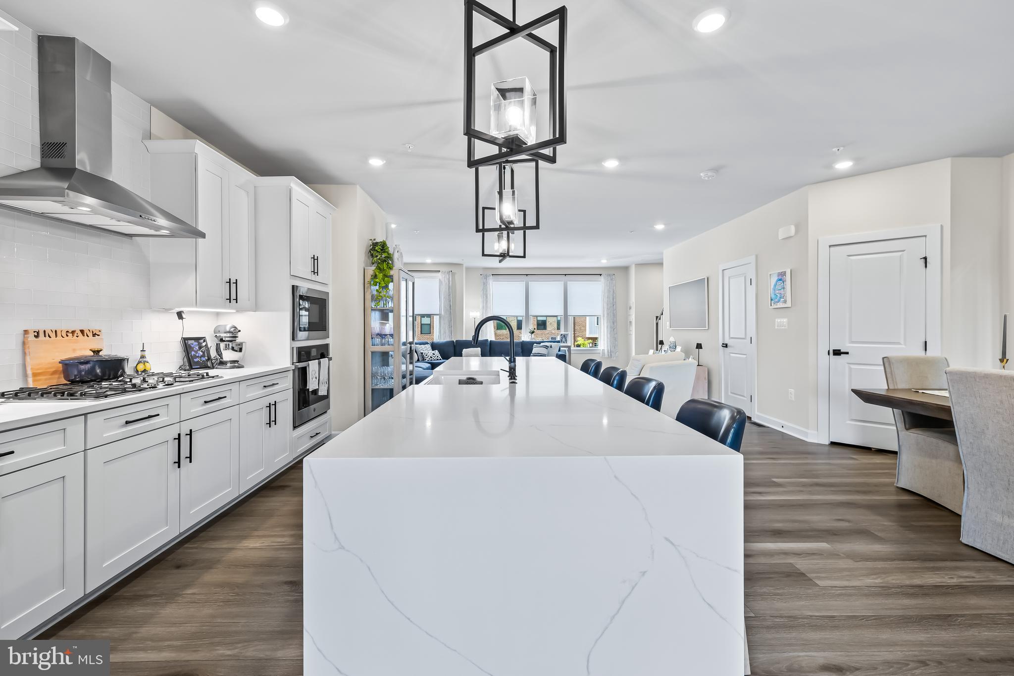 LONGVIEW RIDGE - Residential Lease