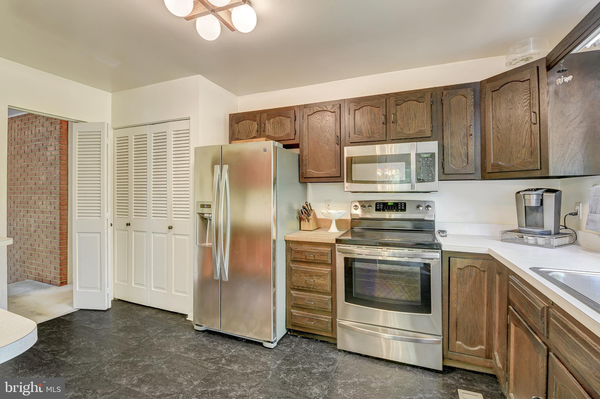 SUNRISE BEACH - Residential