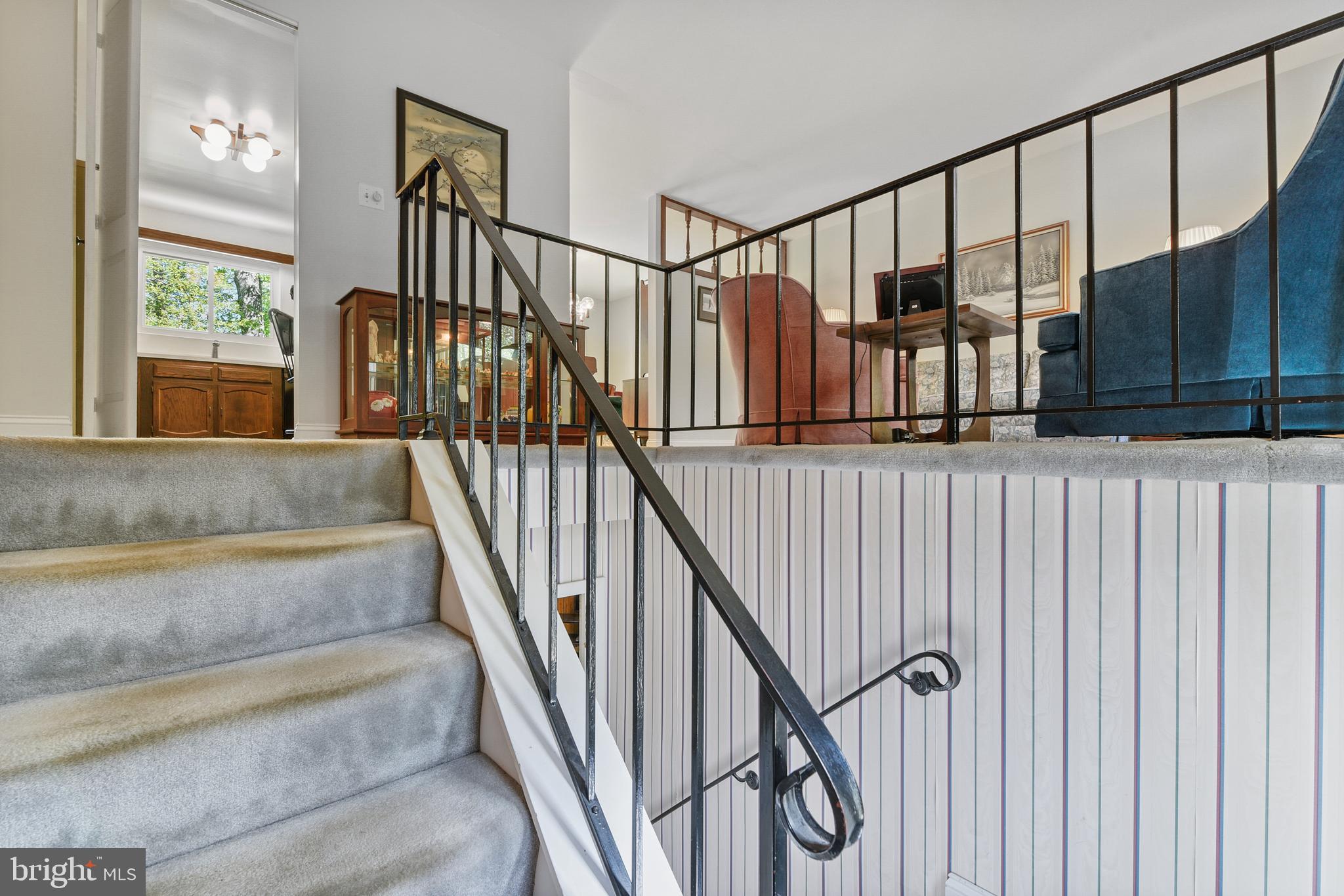 SUNRISE BEACH - Residential