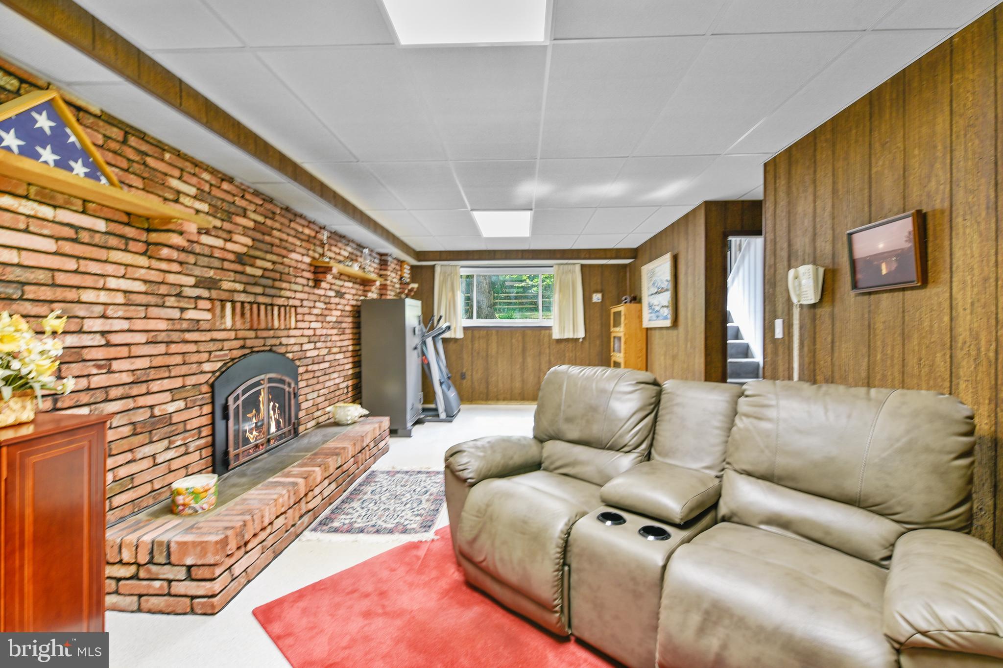 SUNRISE BEACH - Residential