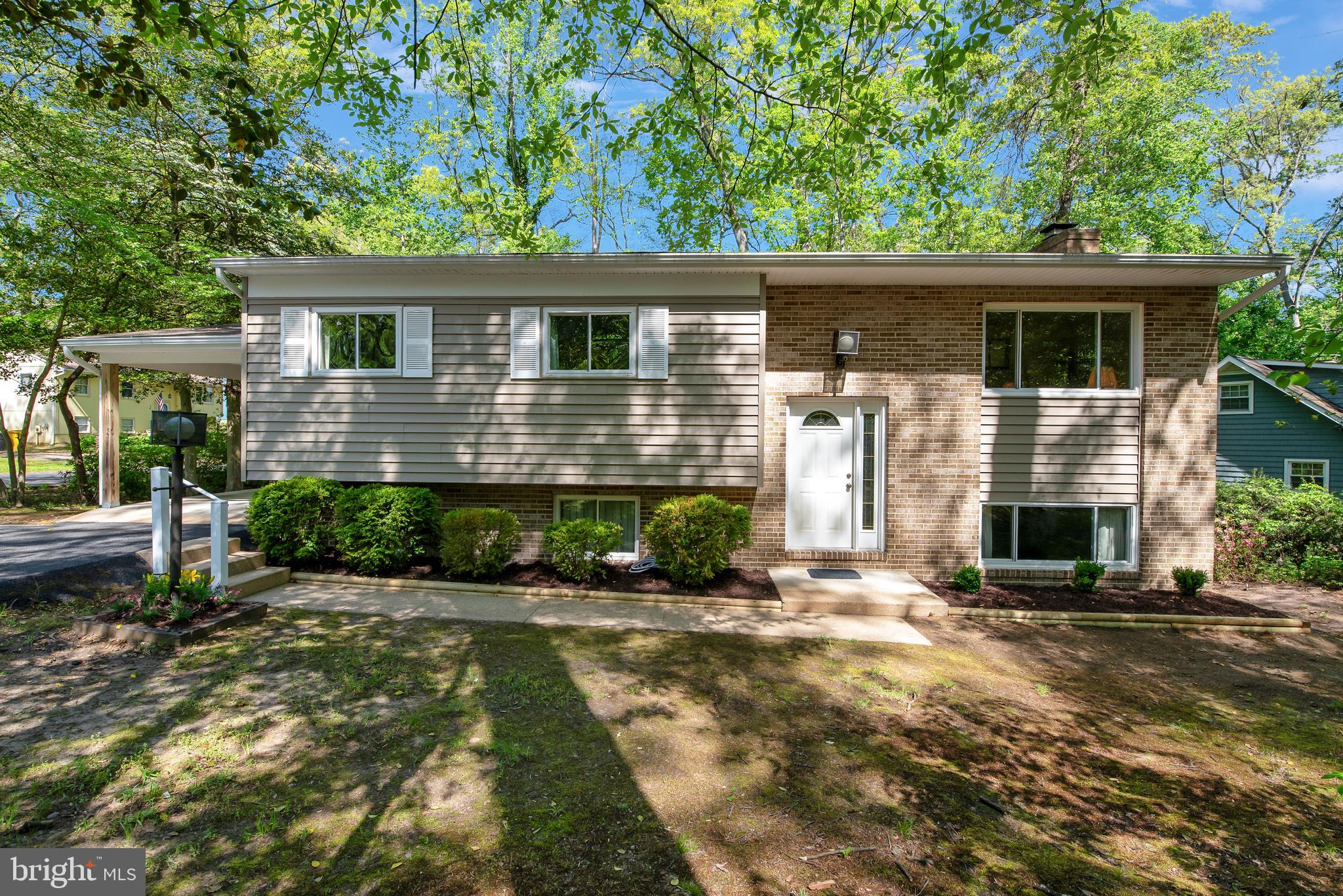 SUNRISE BEACH - Residential