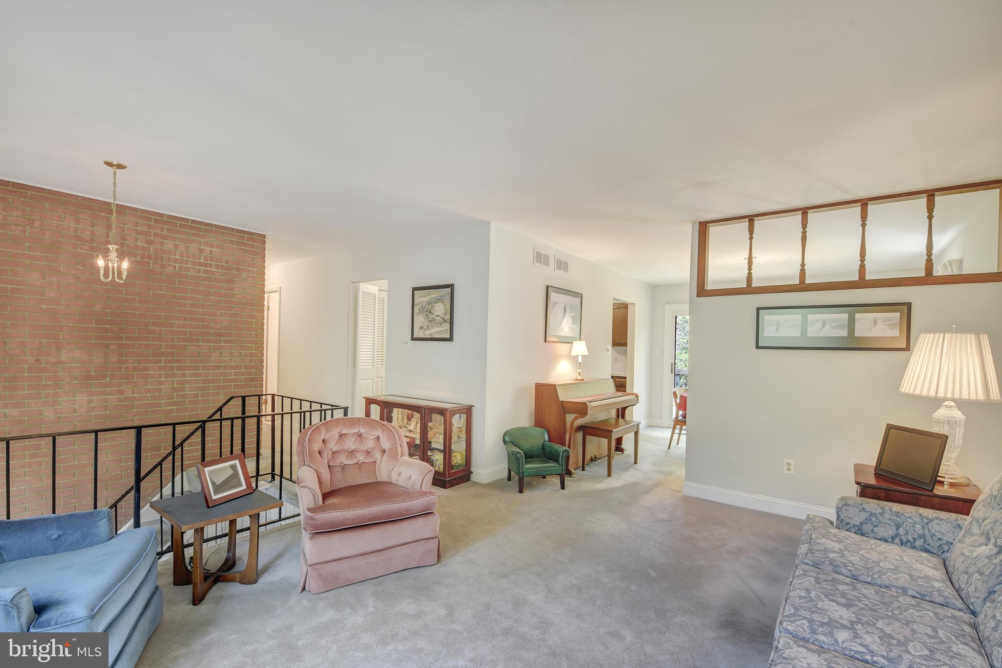 SUNRISE BEACH - Residential