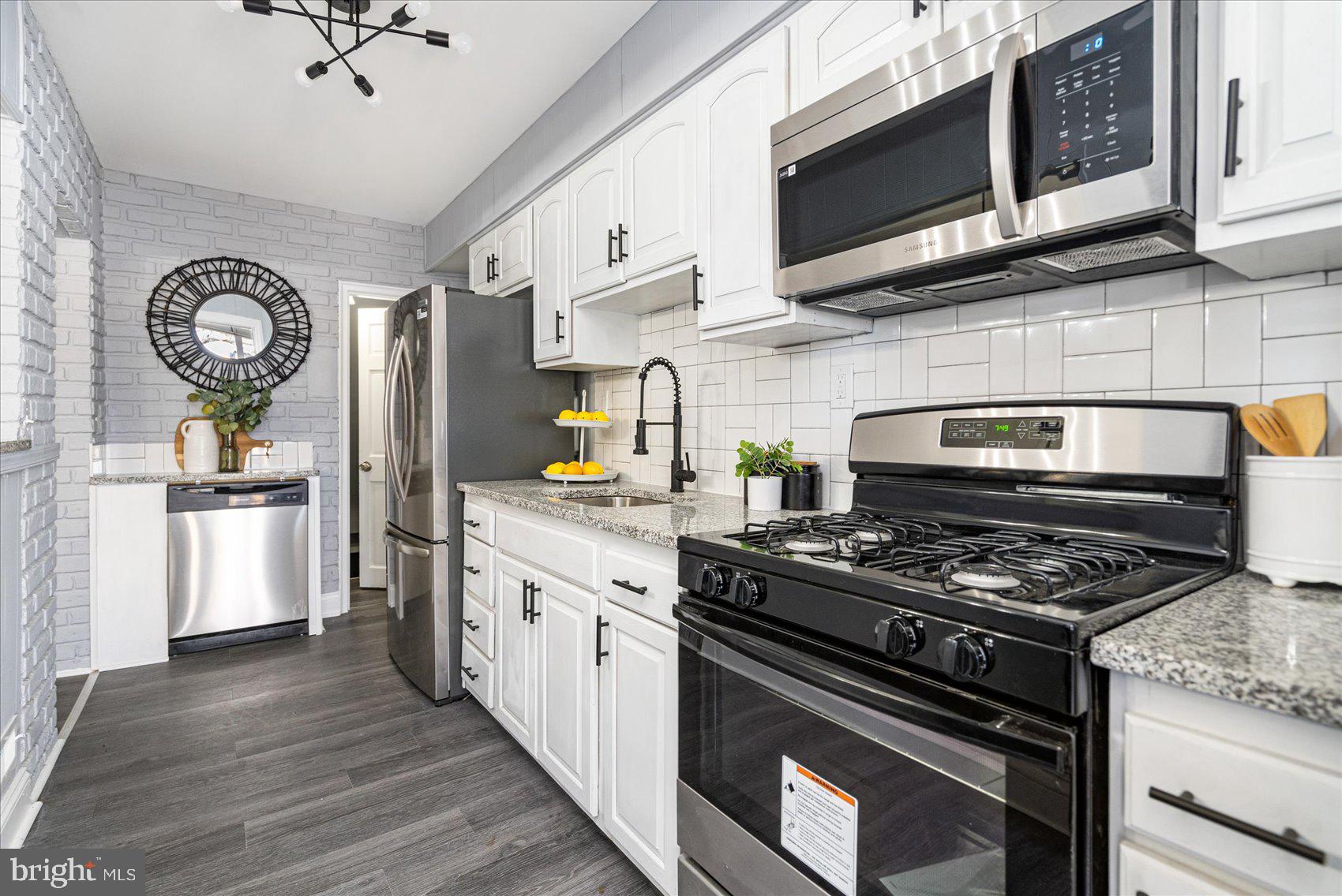 GRAY MANOR HOMES - Residential