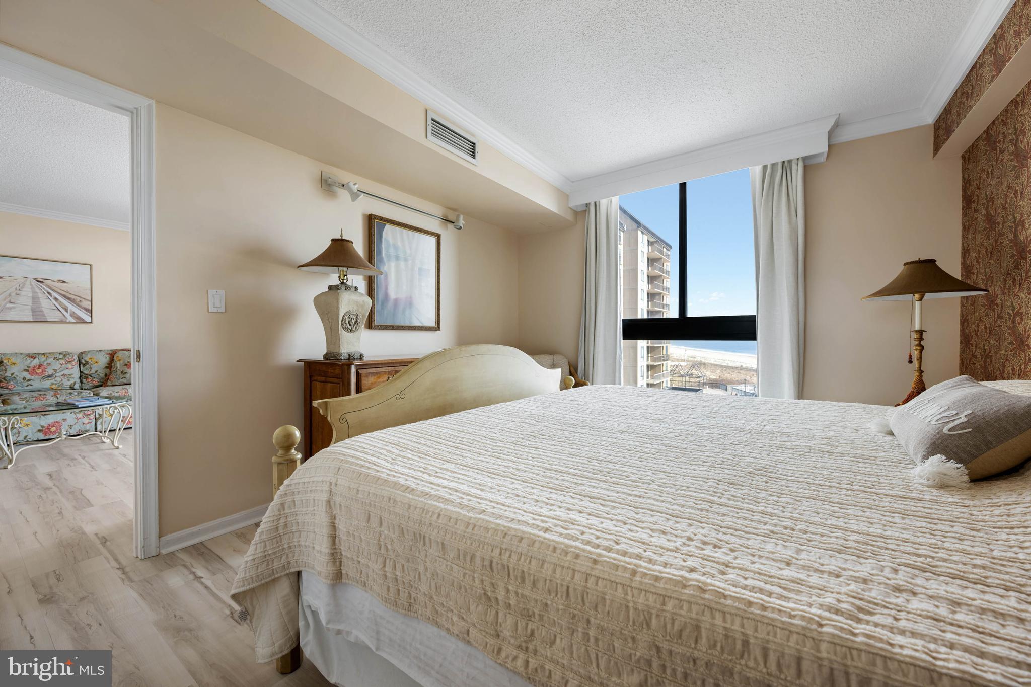 SEA COLONY EAST - Residential