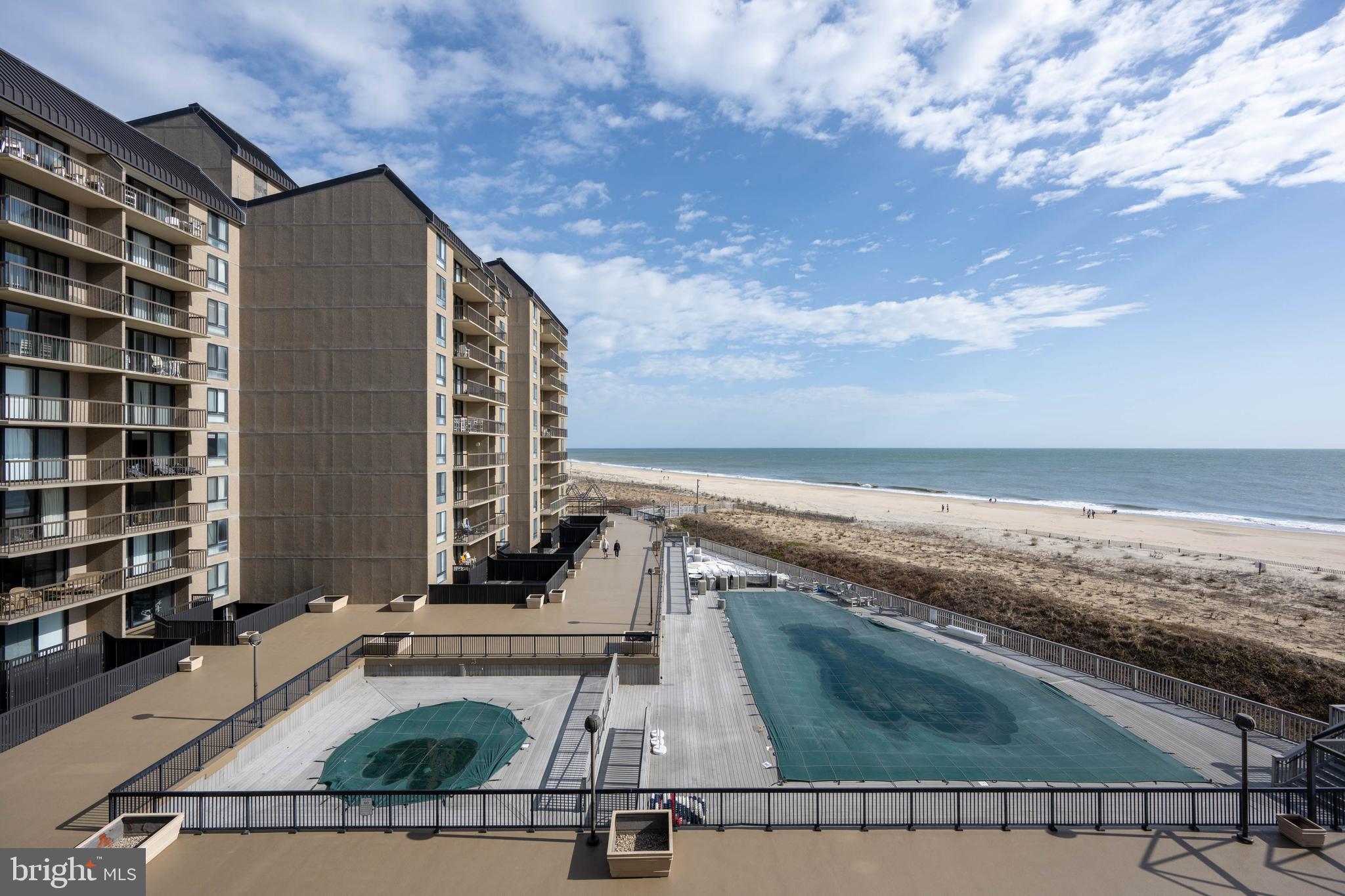 SEA COLONY EAST - Residential