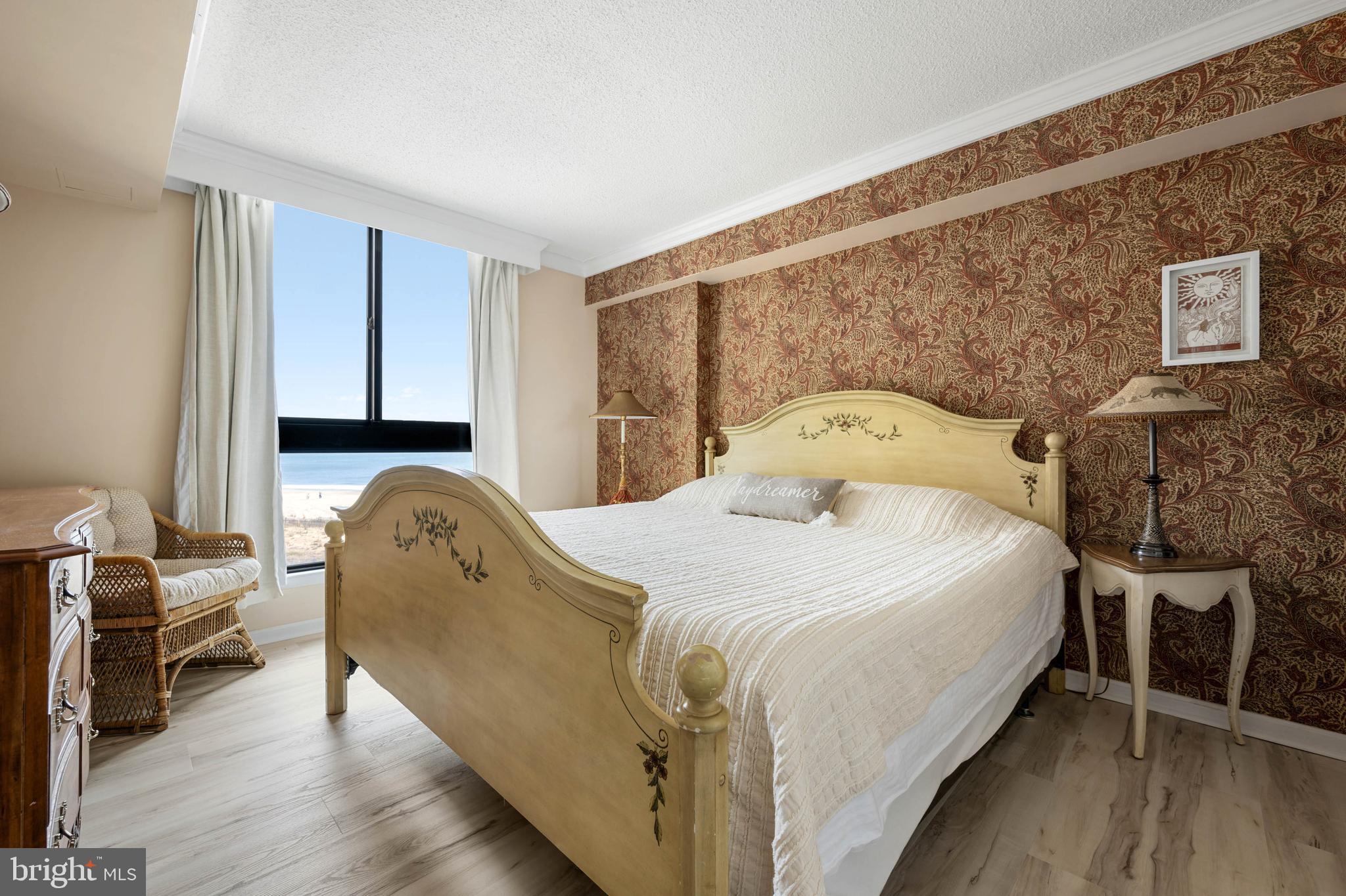 SEA COLONY EAST - Residential