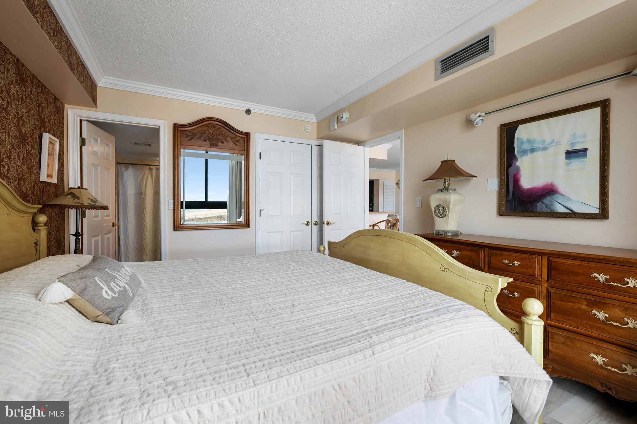 SEA COLONY EAST - Residential