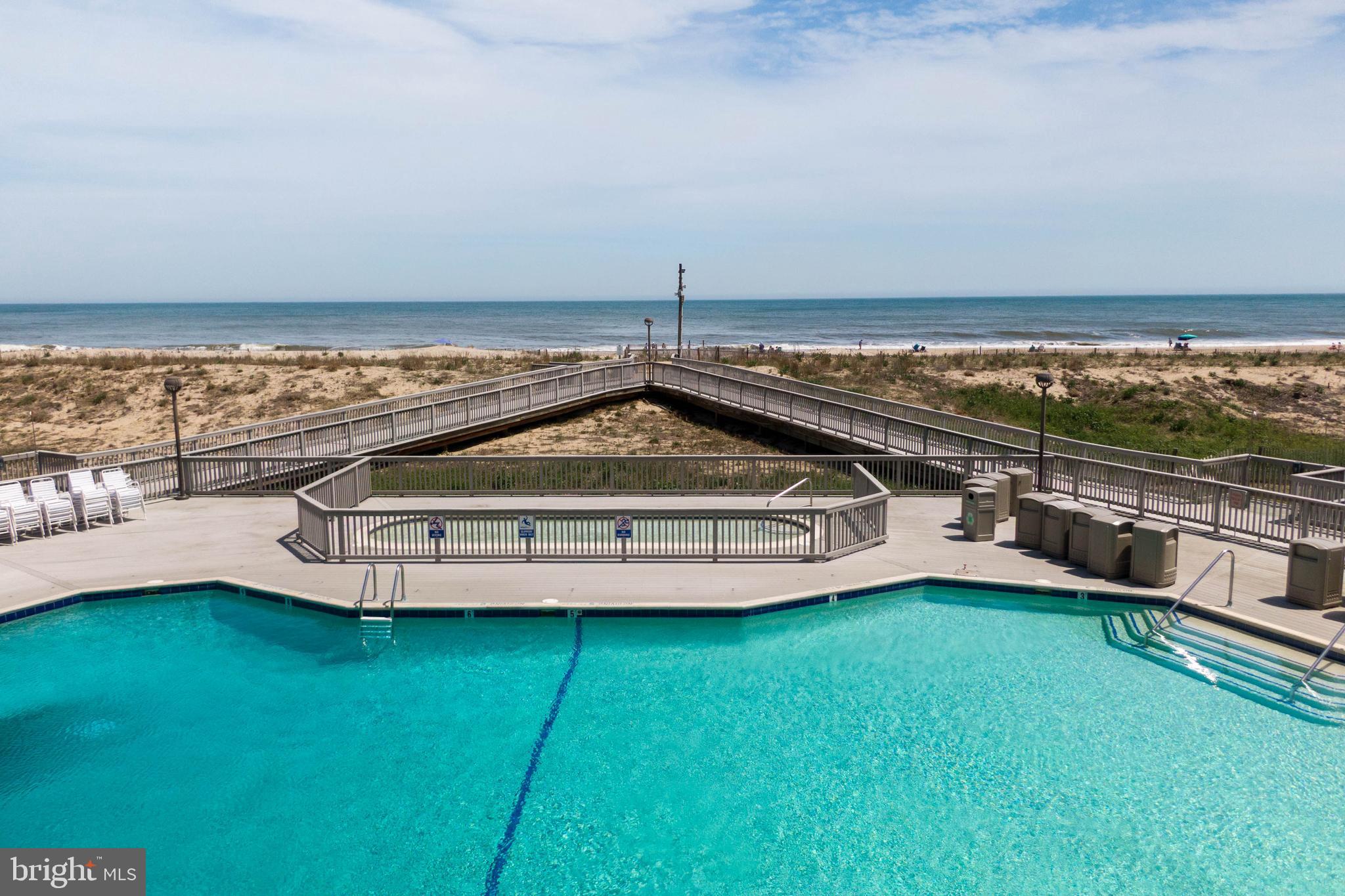 SEA COLONY EAST - Residential