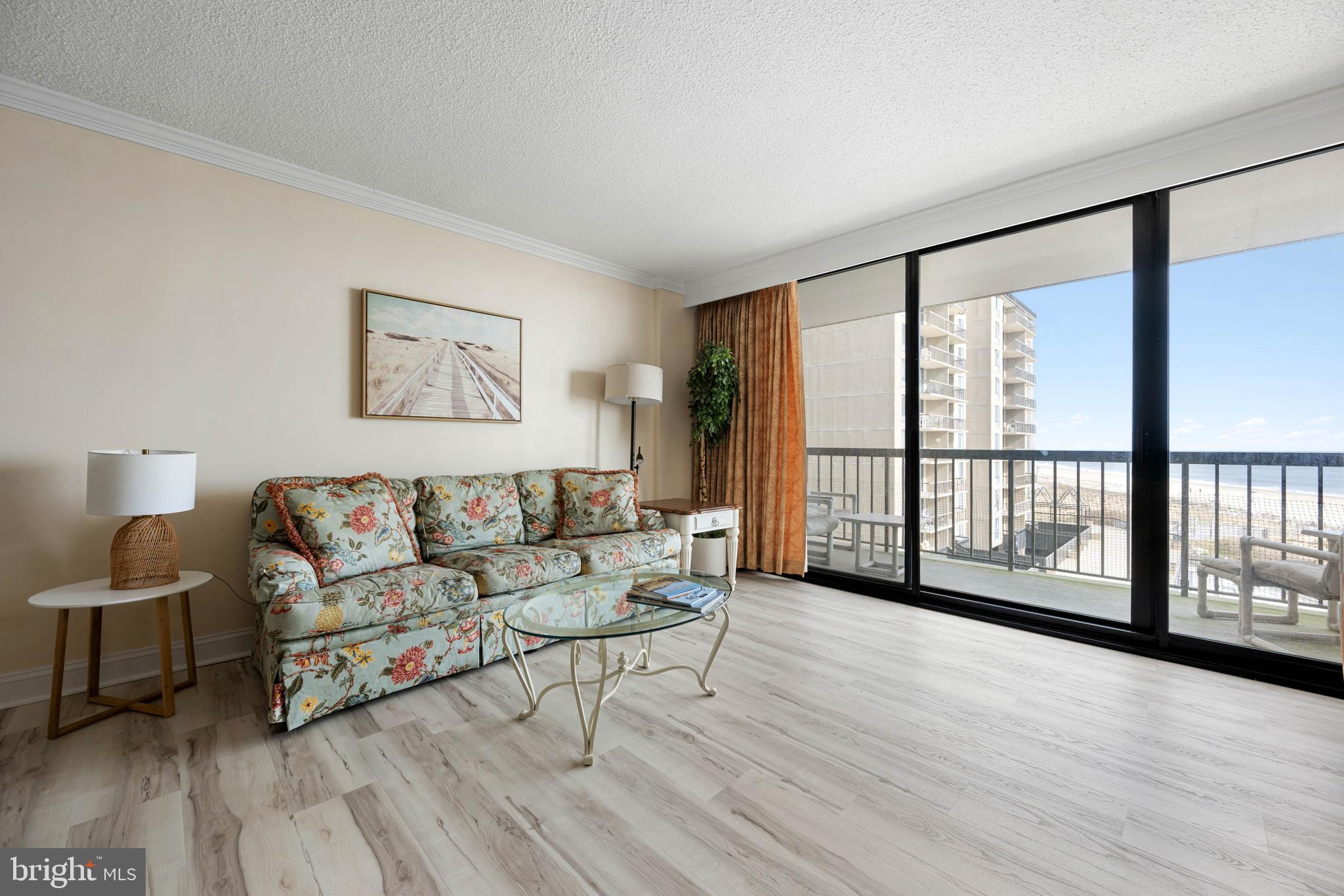 SEA COLONY EAST - Residential