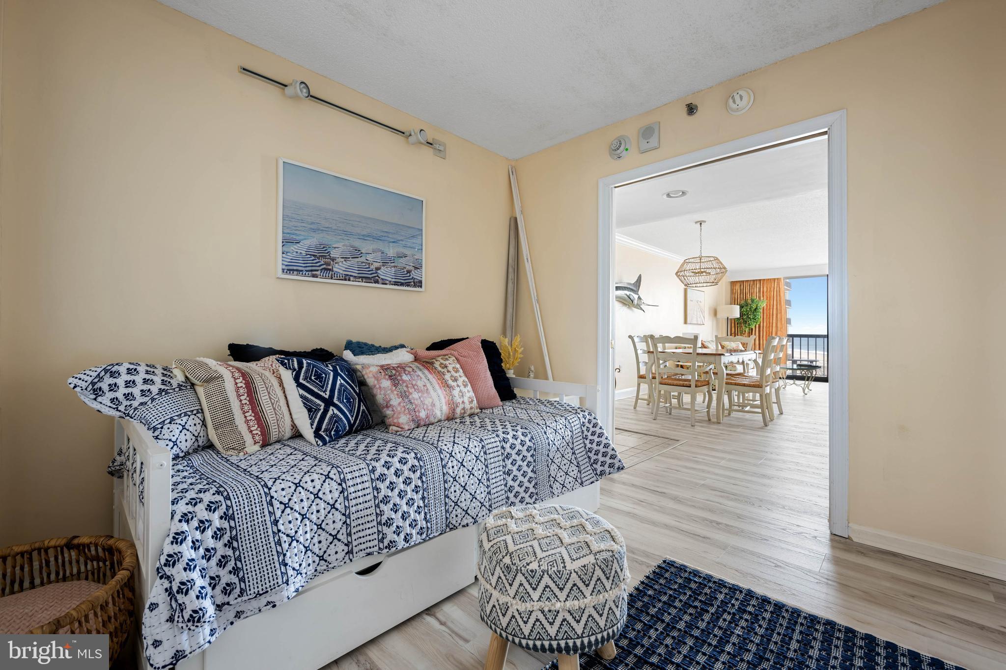 SEA COLONY EAST - Residential