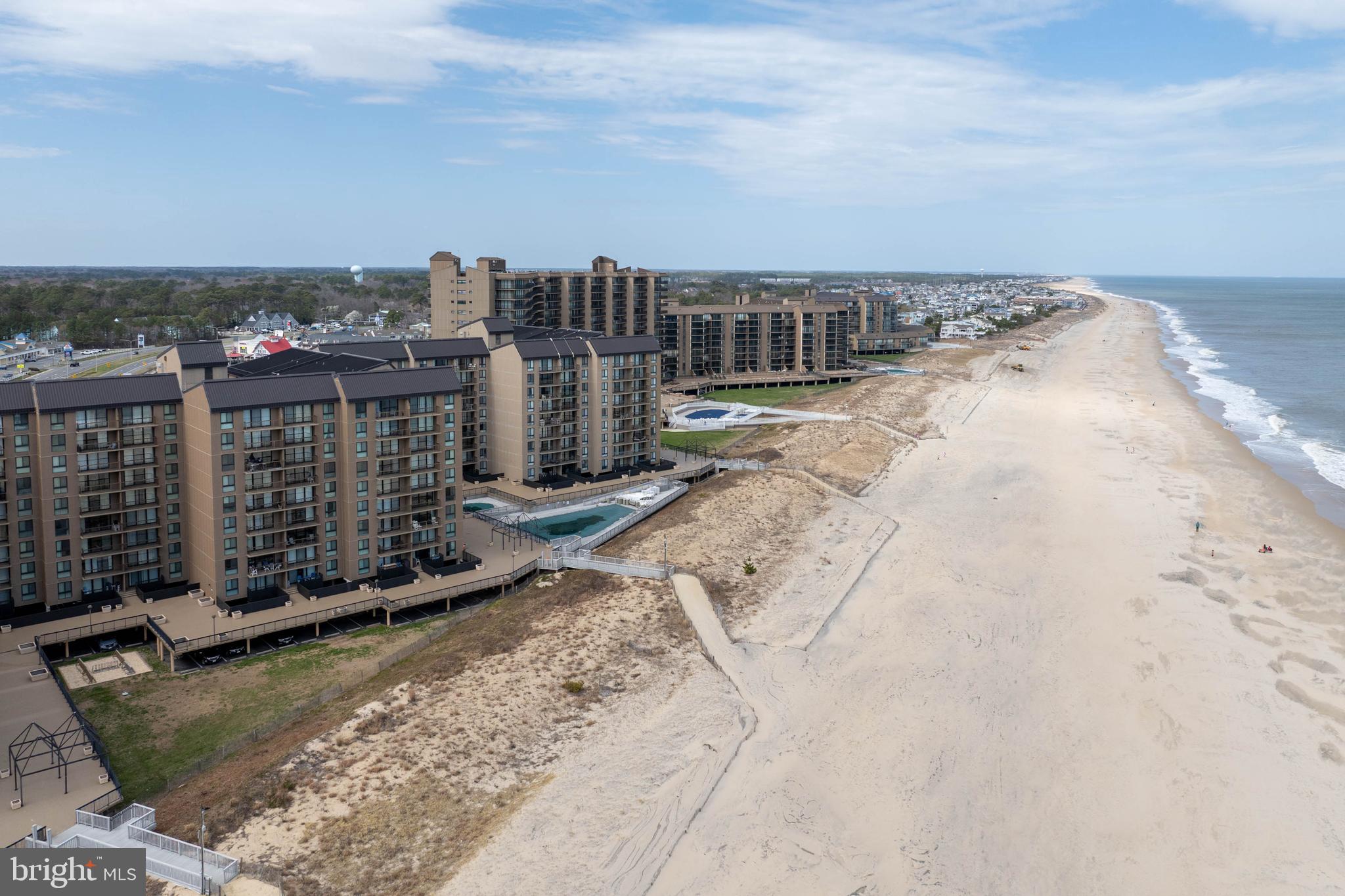 SEA COLONY EAST - Residential