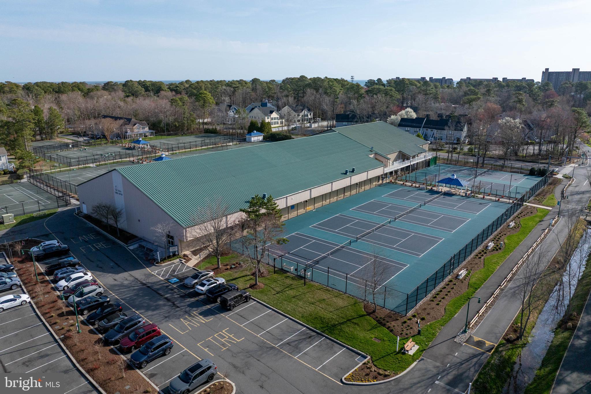 SEA COLONY EAST - Residential