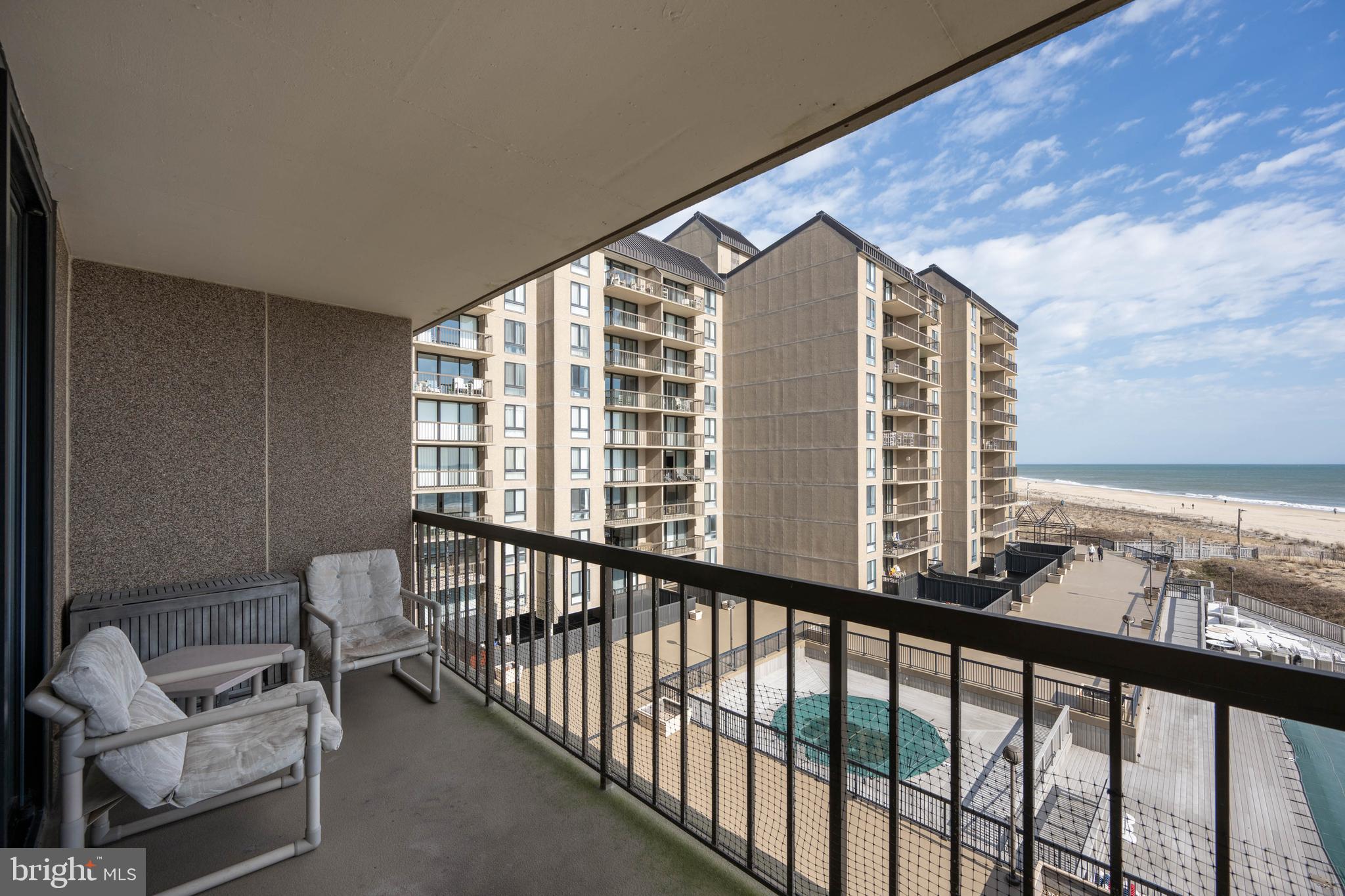 SEA COLONY EAST - Residential