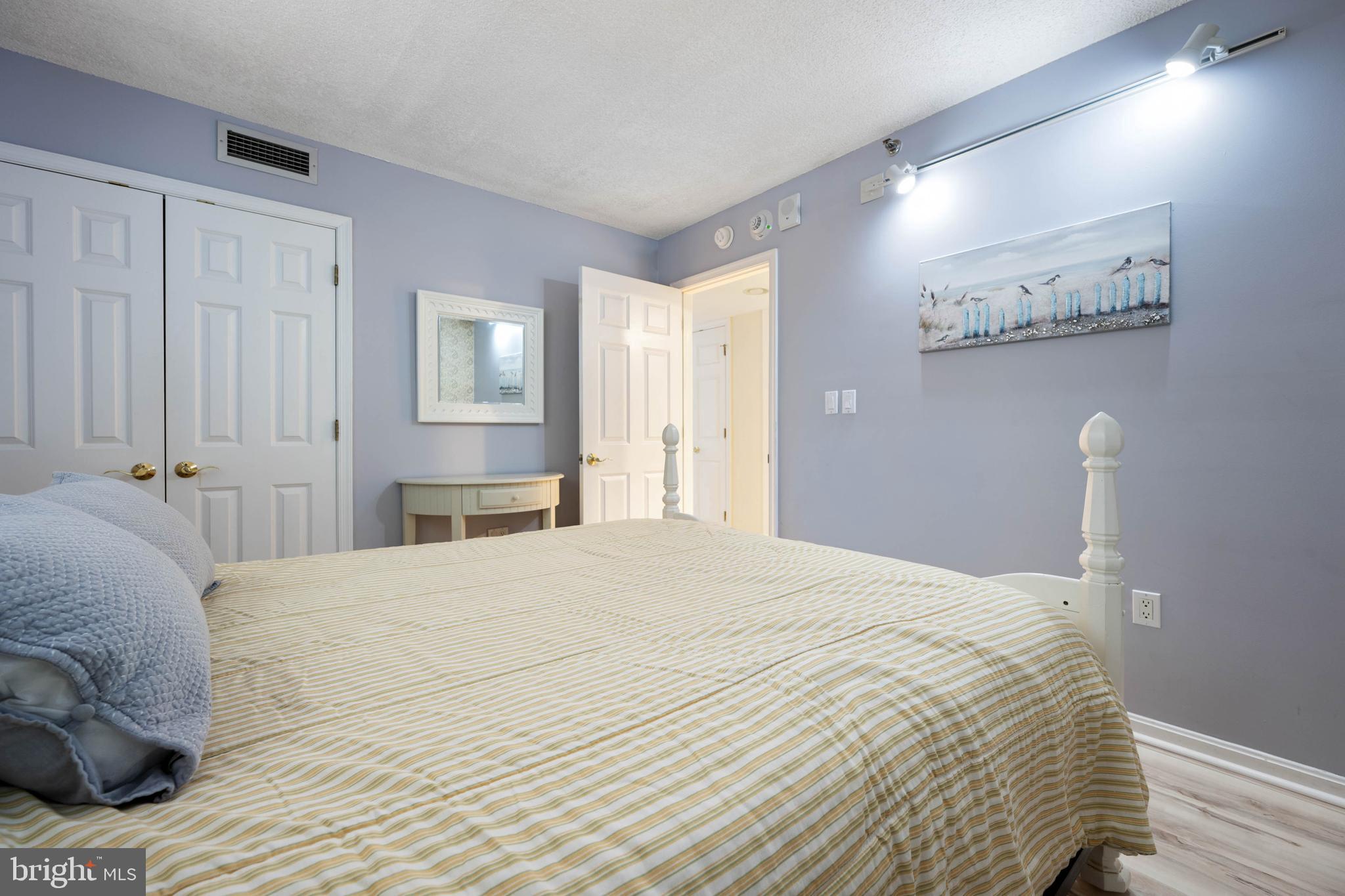 SEA COLONY EAST - Residential