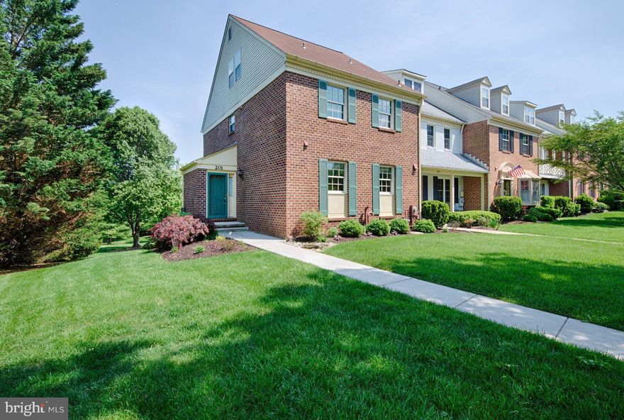 Classic Mays Chapel end of group brick townhome, prime location in a golf course like setting! Enjoy the gorgeous views under the awning on the rear deck or paver patio. 3 BD, 4 Ba - w/loft. Bright, spacious with updated kitchen. LL has walkout family room and large room for home office or work space. Owner has full book of maintenance and updates. Close to restaurants and shopping!