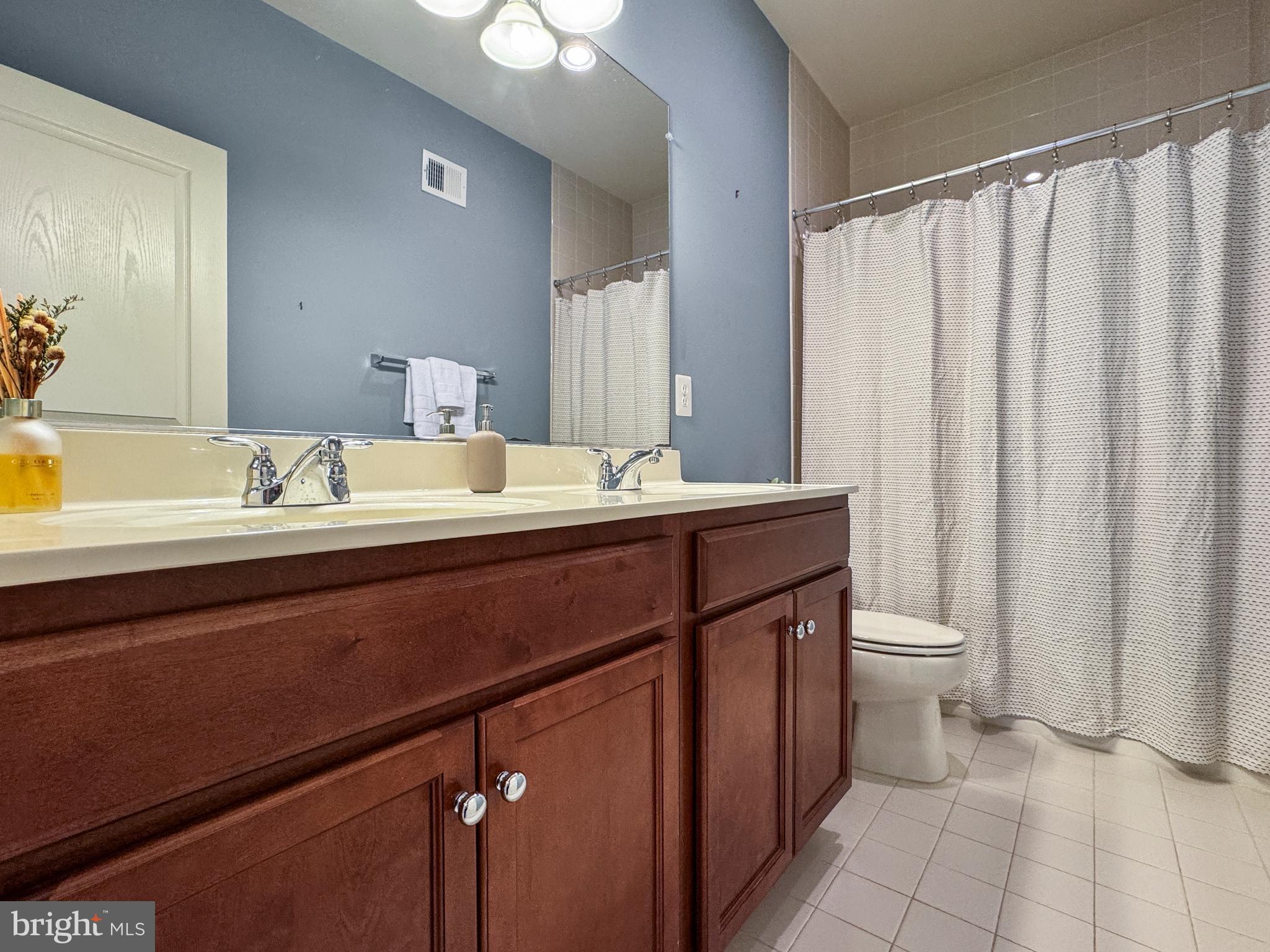 SOUTH VAN BUREN - Residential